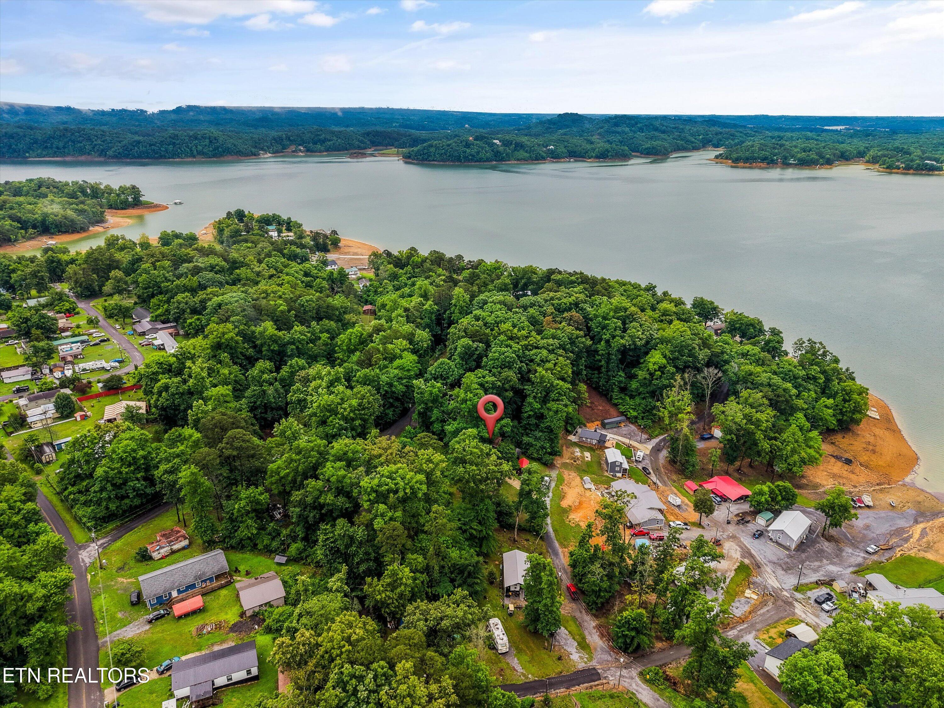 1535 Mayflower Lane Dandridge TN 37725