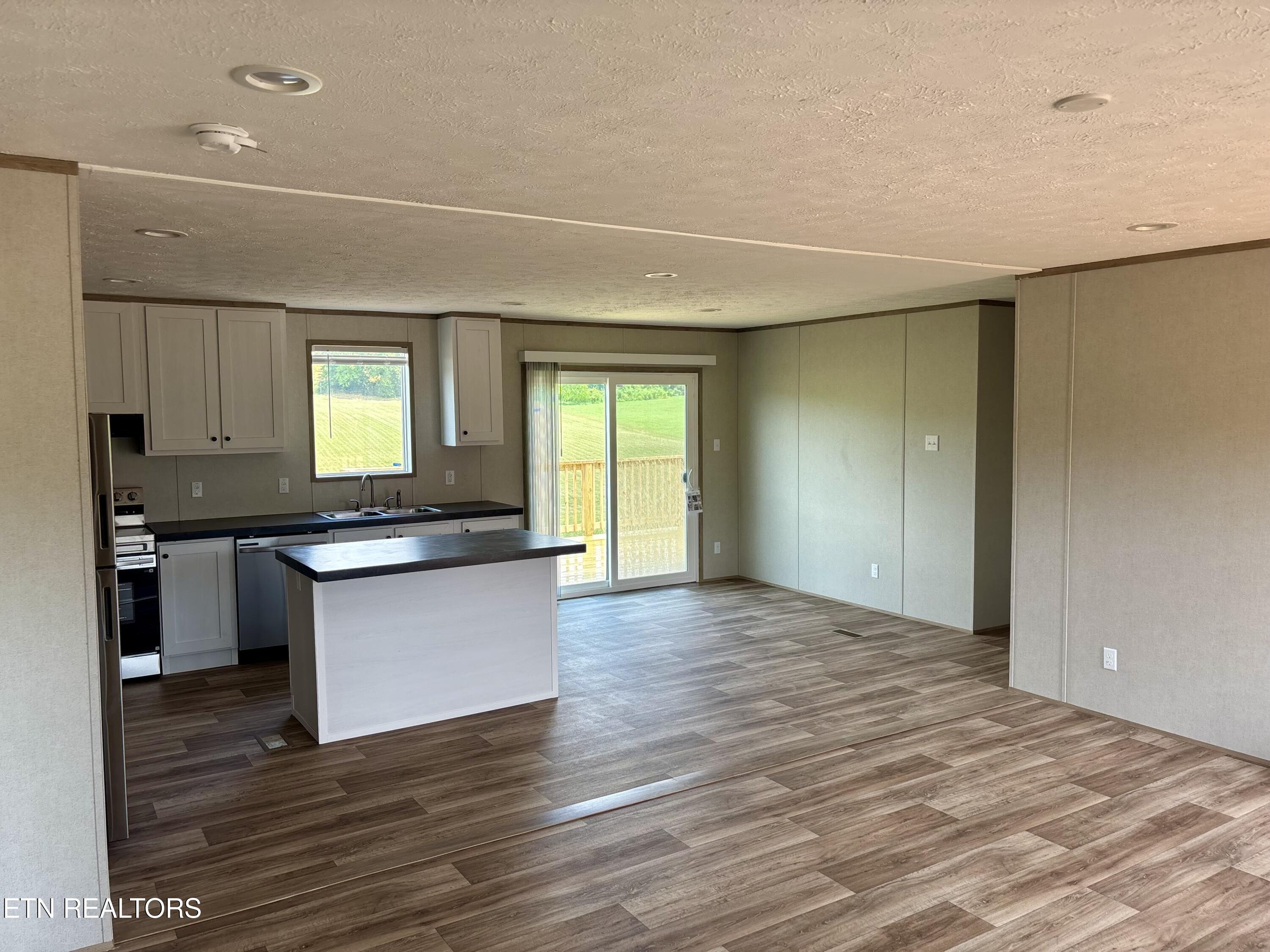 283 Thompson Road Madisonville TN 37354