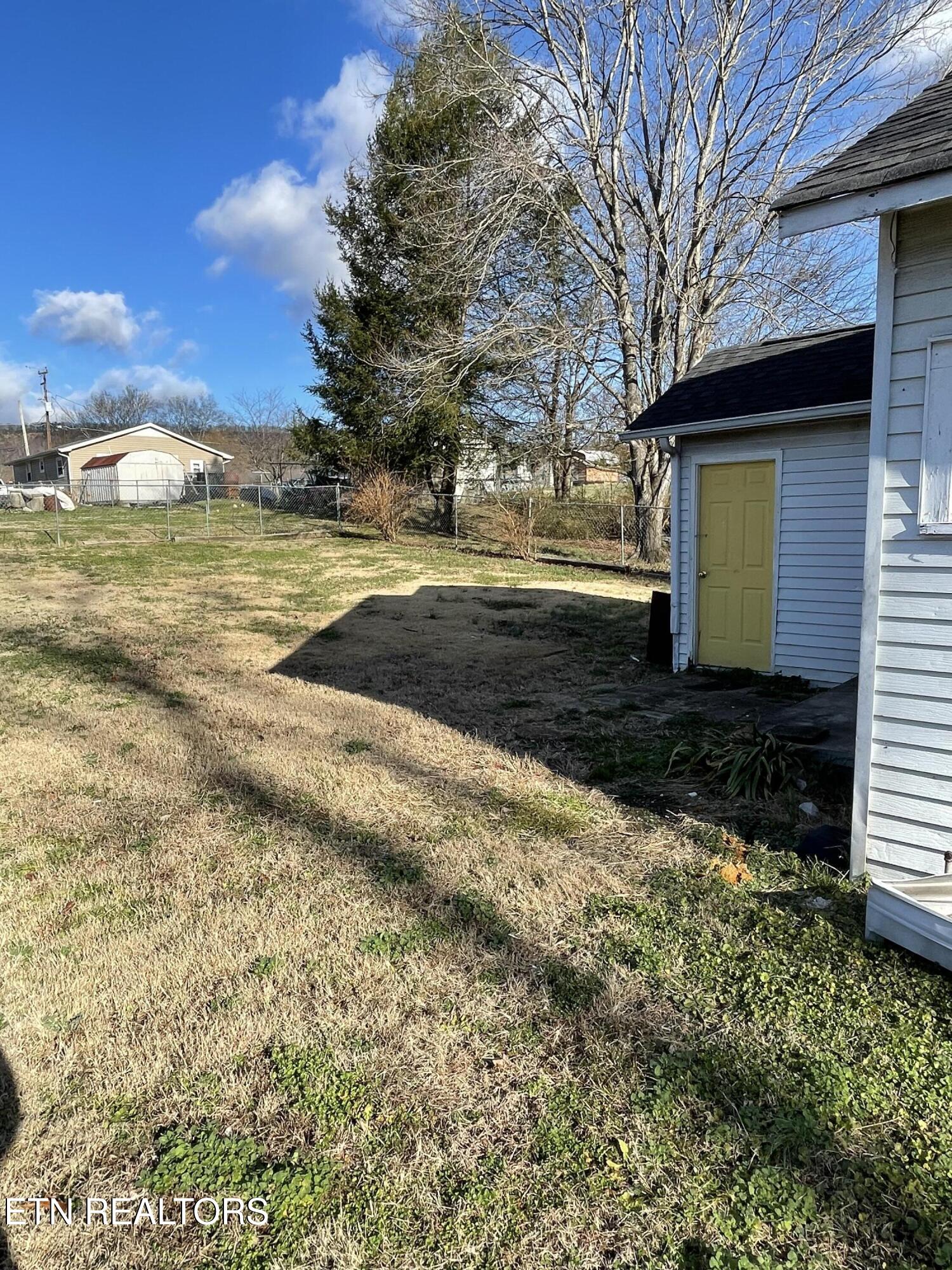 723 N Kingston Avenue Rockwood TN 37854