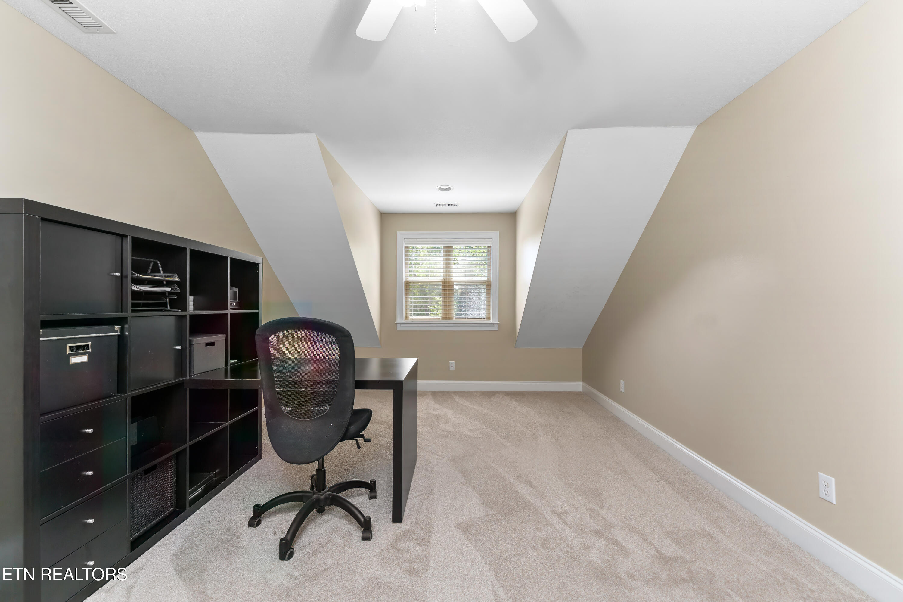 1746 Burnside Drive Maryville TN 37801