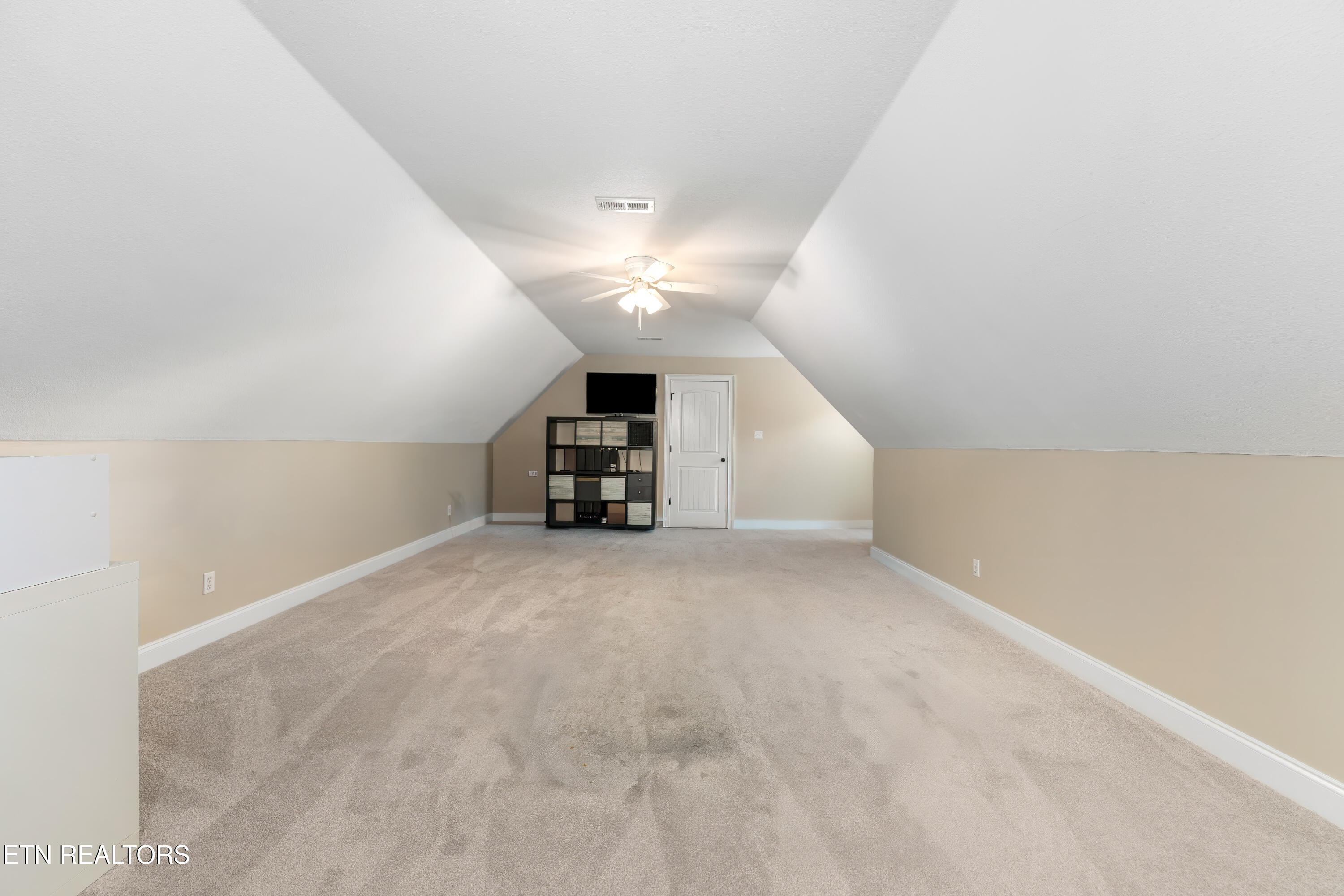 1746 Burnside Drive Maryville TN 37801