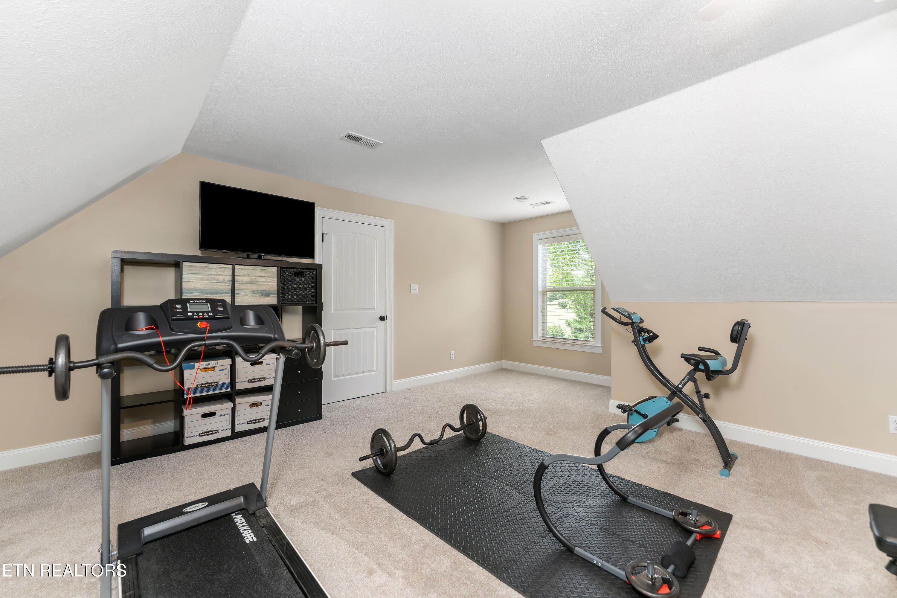 1746 Burnside Drive Maryville TN 37801