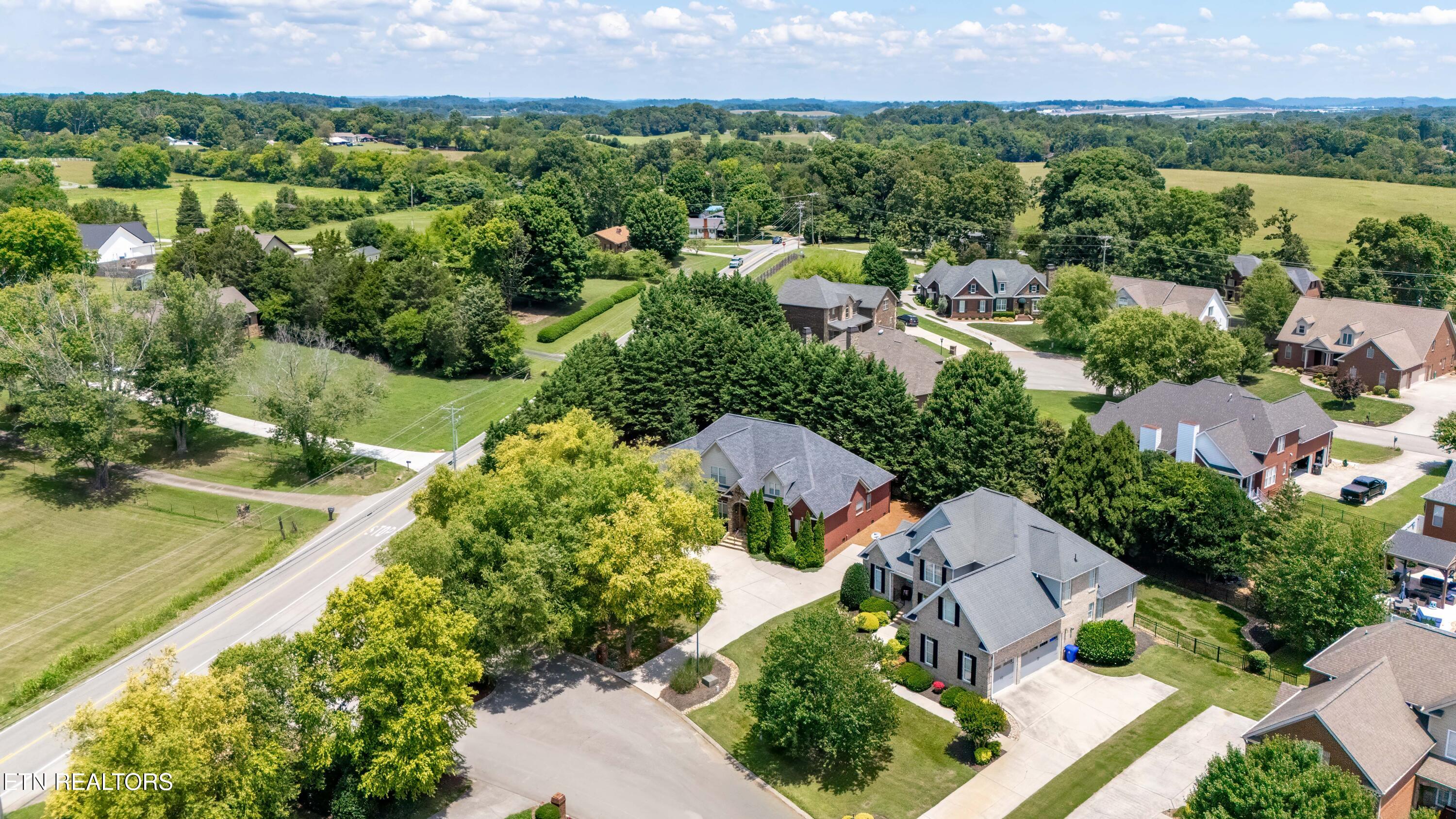 1746 Burnside Drive Maryville TN 37801