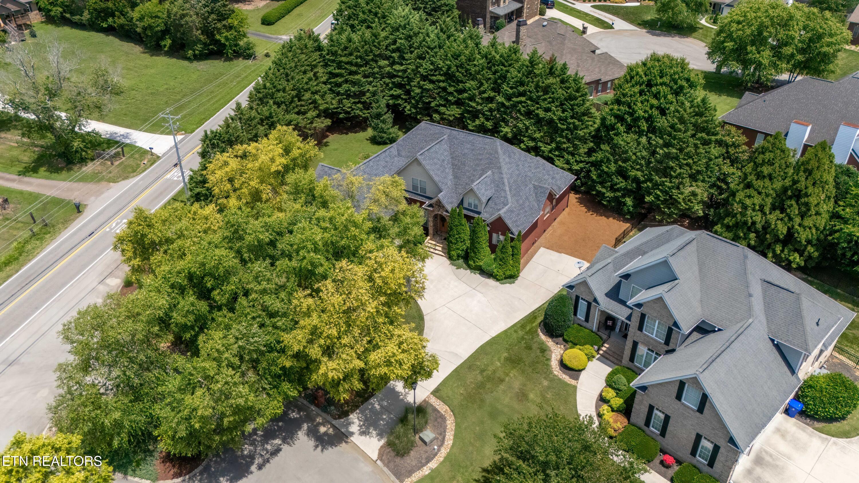 1746 Burnside Drive Maryville TN 37801