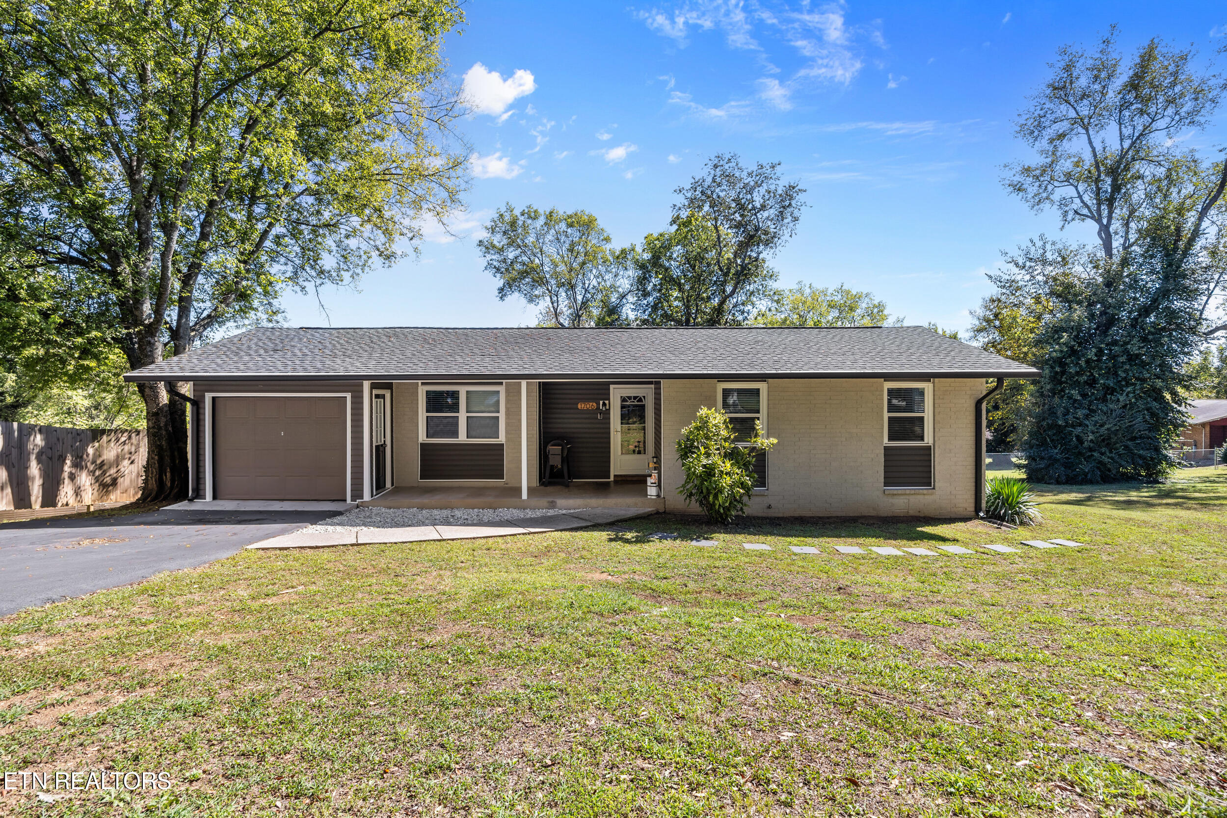 1706 Hazen Street Knoxville TN 37915