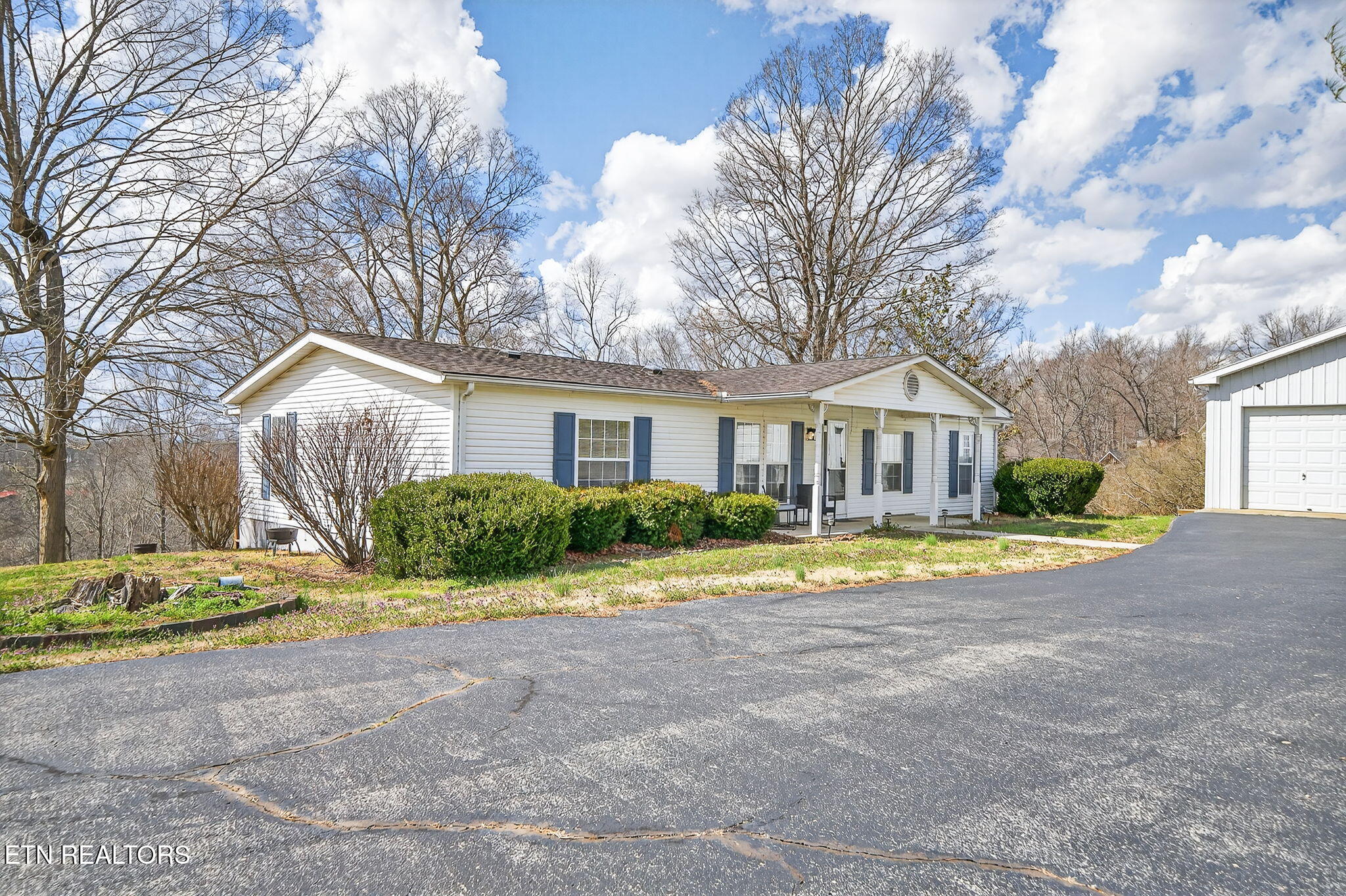 1541 Hassler Loop Byrdstown TN 38549