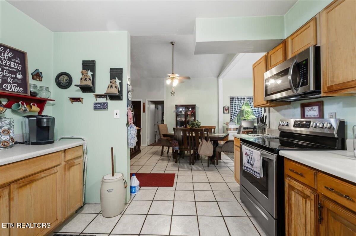 261 Rain Valley Road Lafollette TN 37766