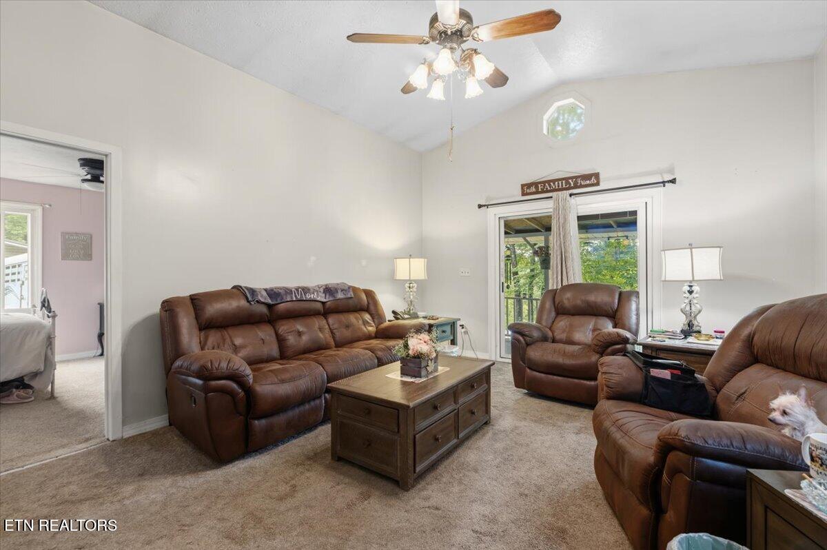 261 Rain Valley Road Lafollette TN 37766