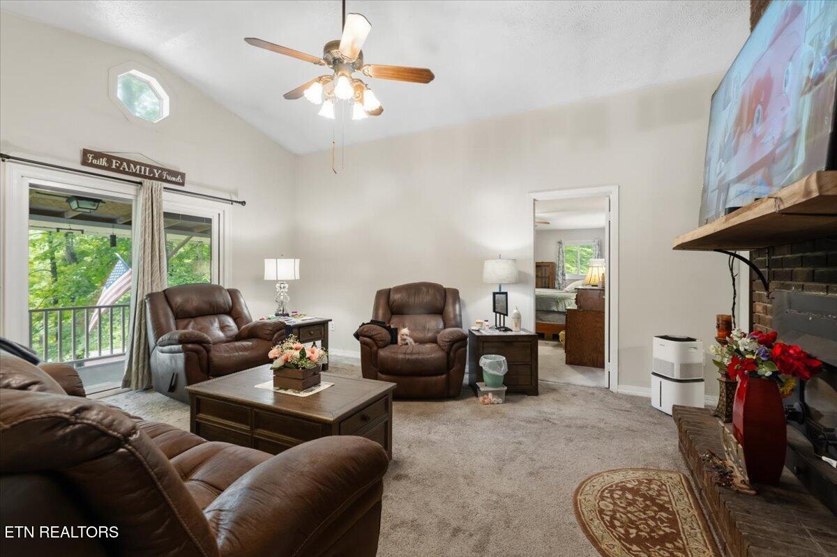 261 Rain Valley Road Lafollette TN 37766