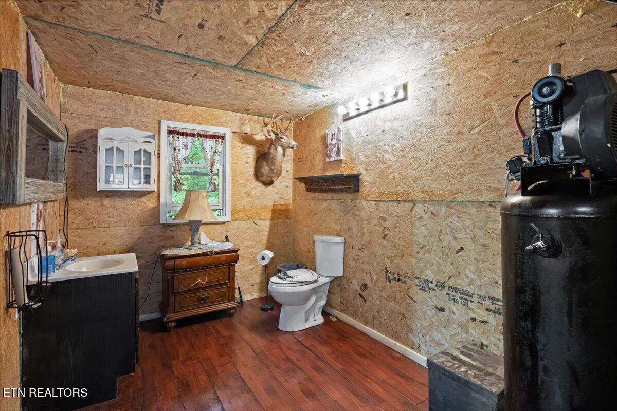 261 Rain Valley Road Lafollette TN 37766