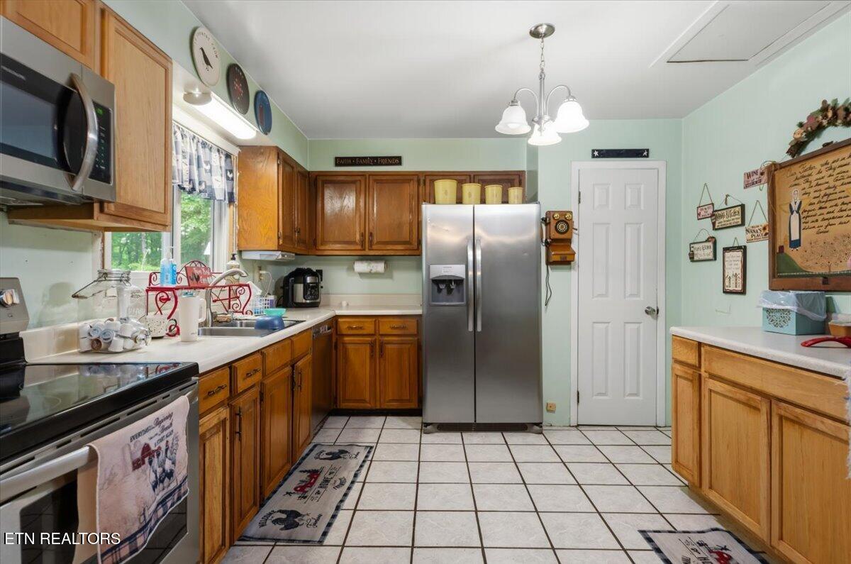 261 Rain Valley Road Lafollette TN 37766