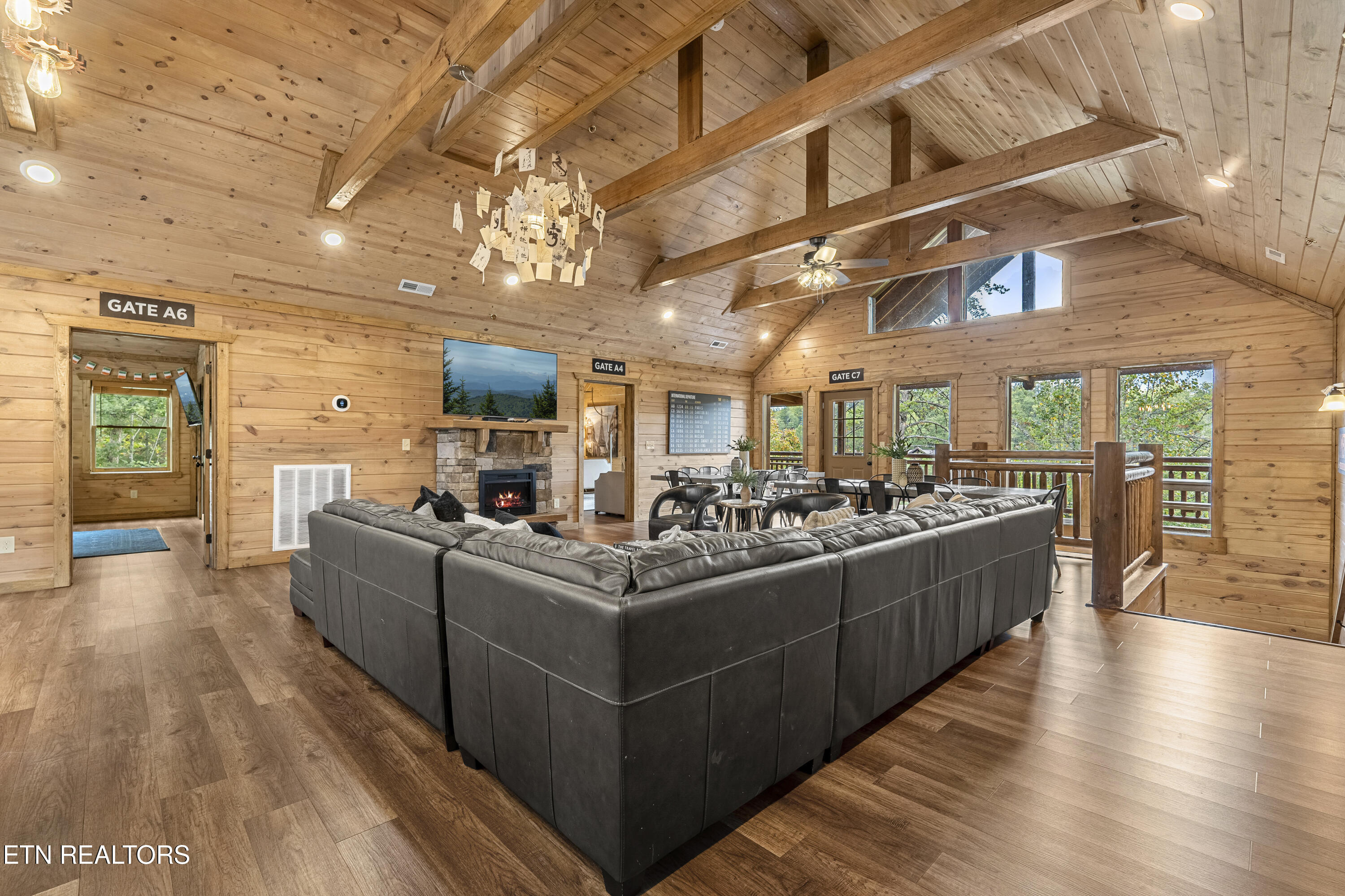 2852 Owens Ridge Way Sevierville TN 37876