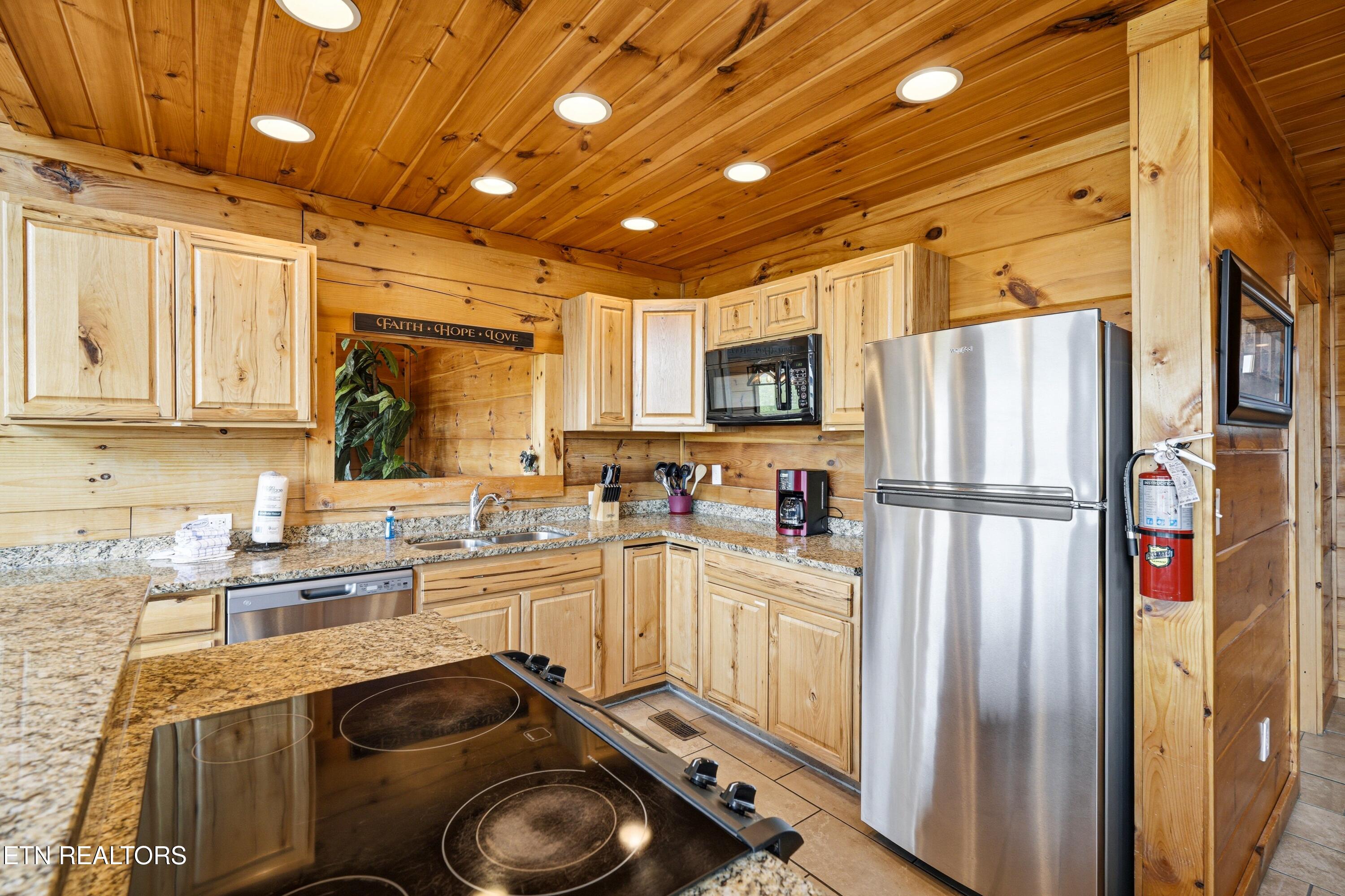 2456 Hackberry Drive Sevierville TN 37862