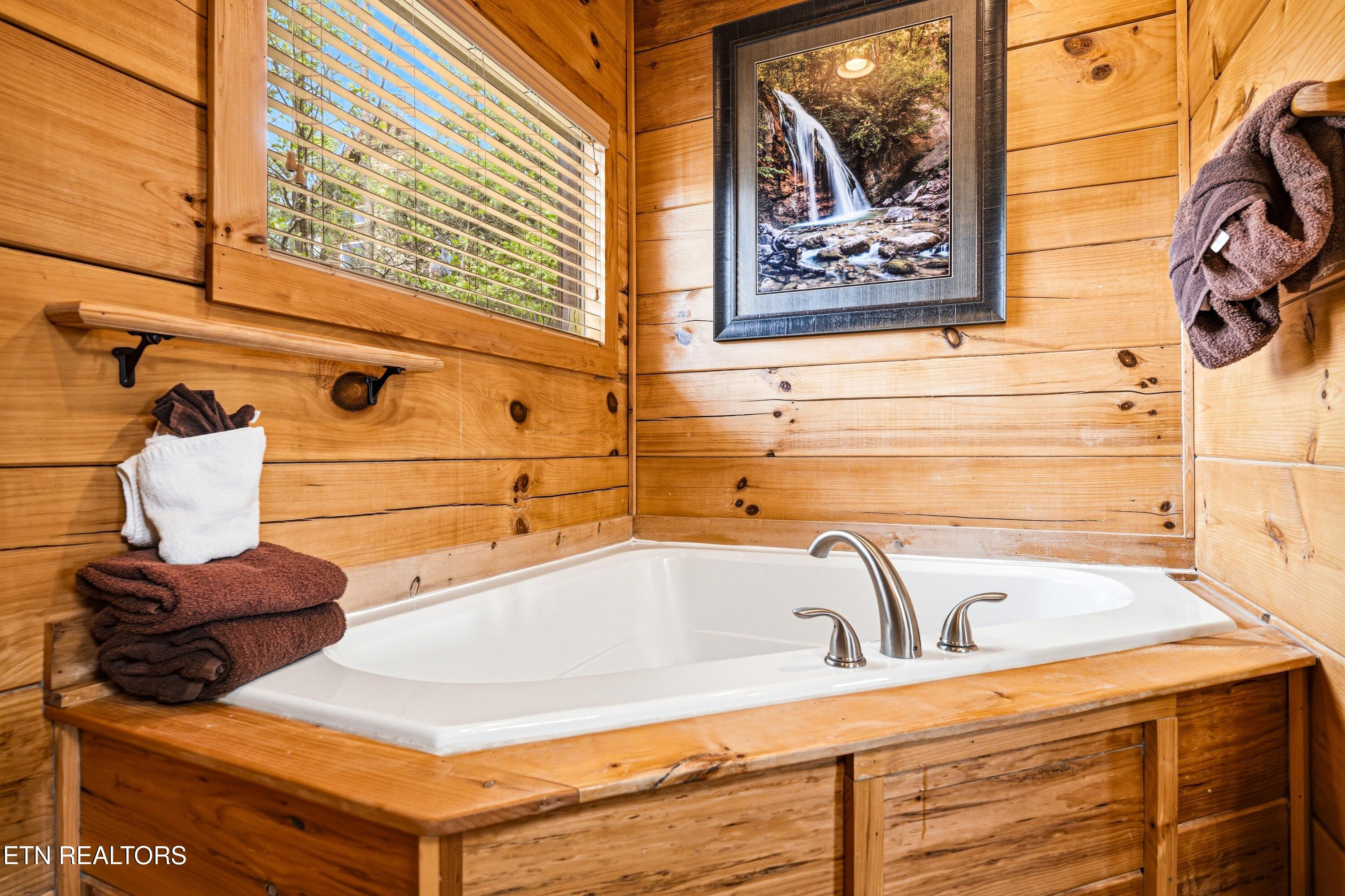 2456 Hackberry Drive Sevierville TN 37862
