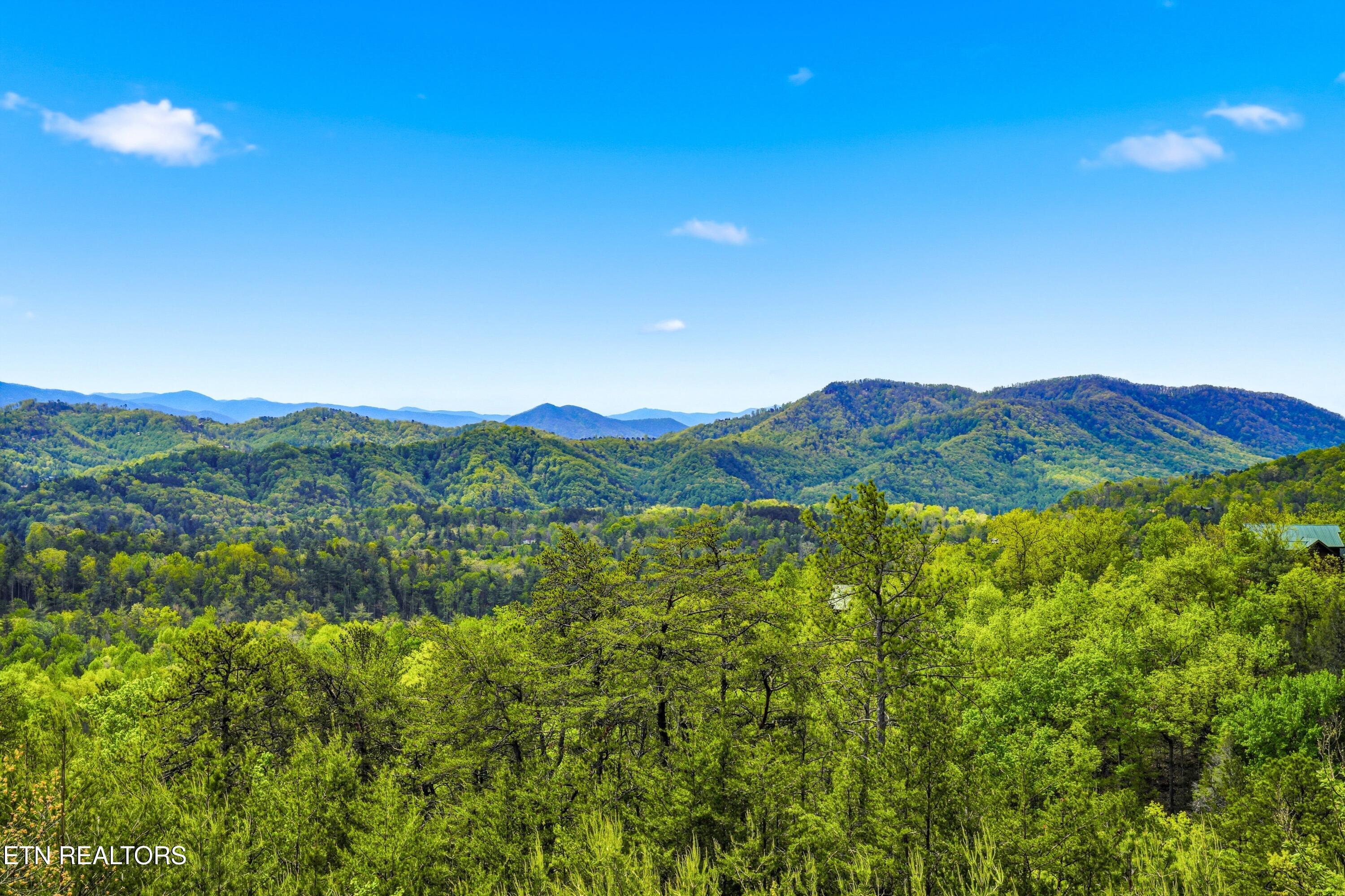 2456 Hackberry Drive Sevierville TN 37862