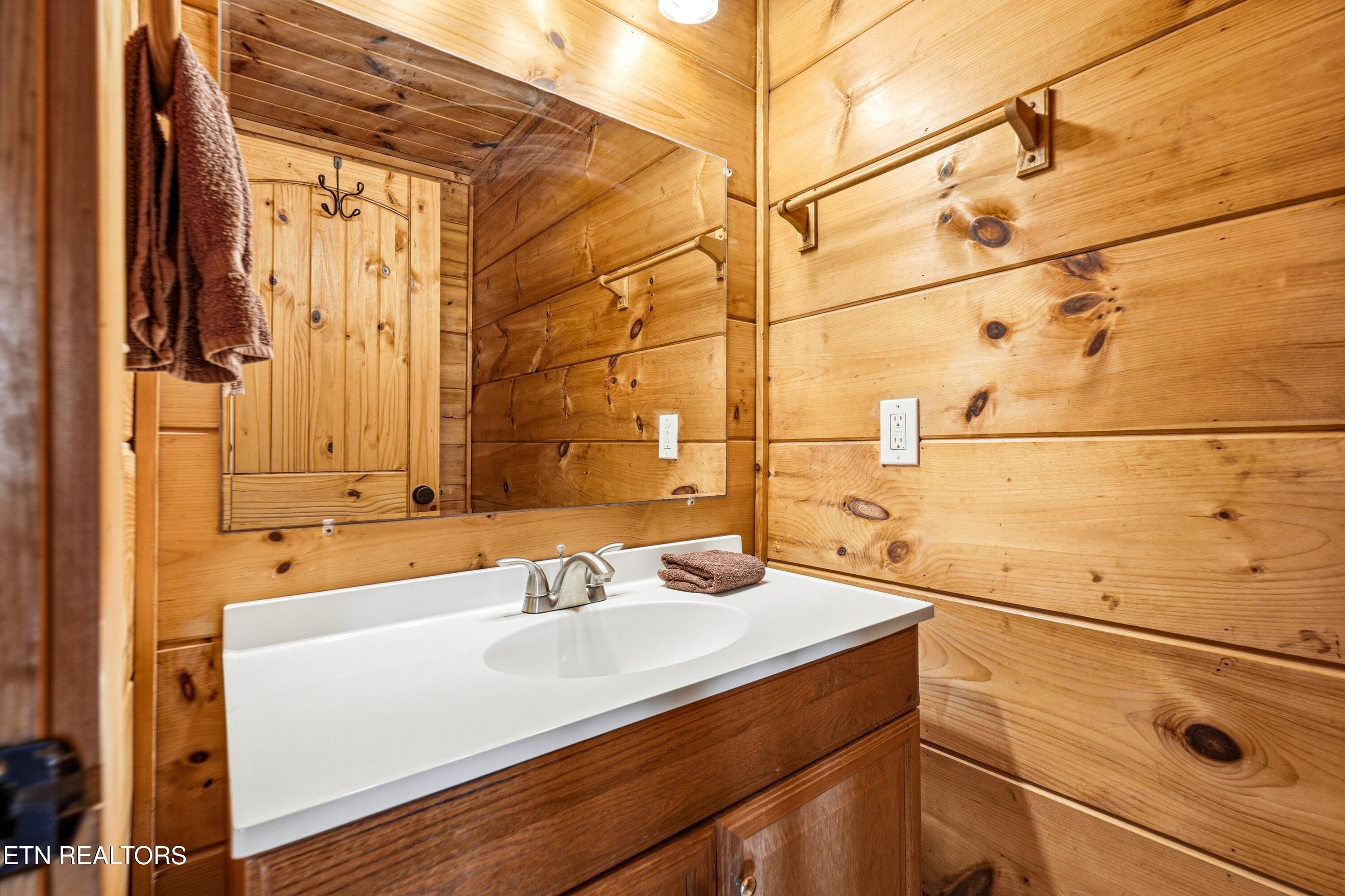 2456 Hackberry Drive Sevierville TN 37862