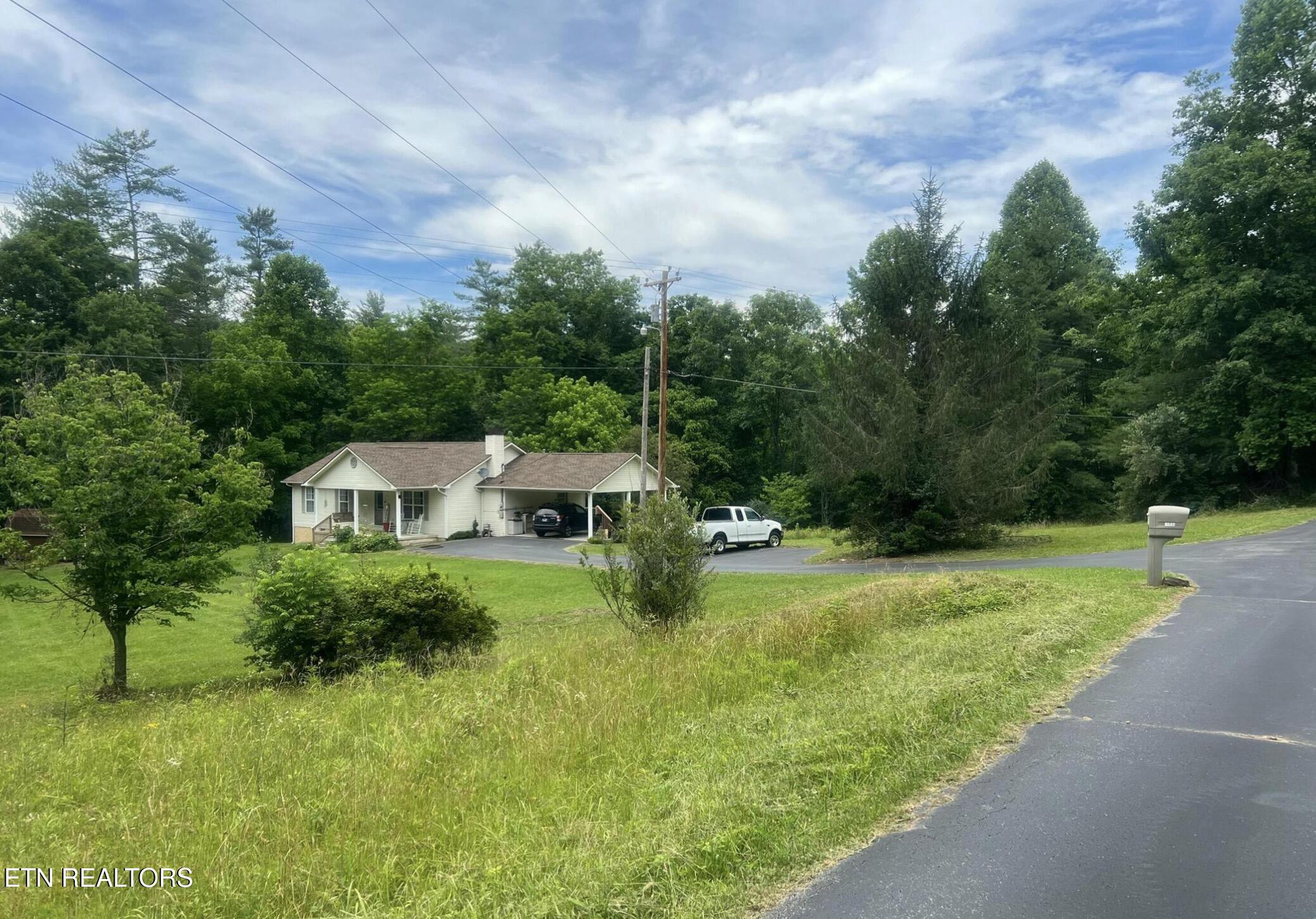 6849 Morgan Co Highway Lancing TN 37770