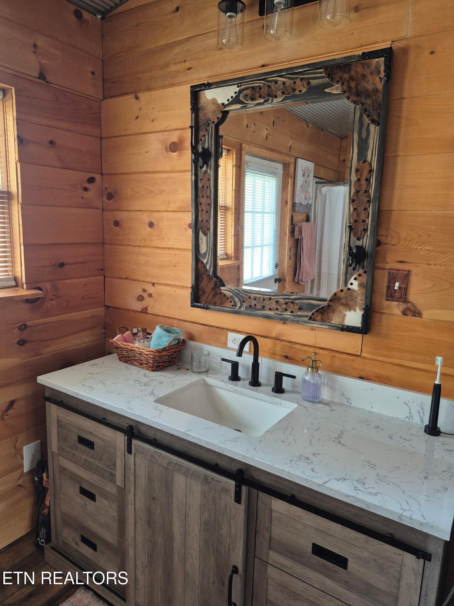 101 Ridgepoint Road Jamestown TN 38556
