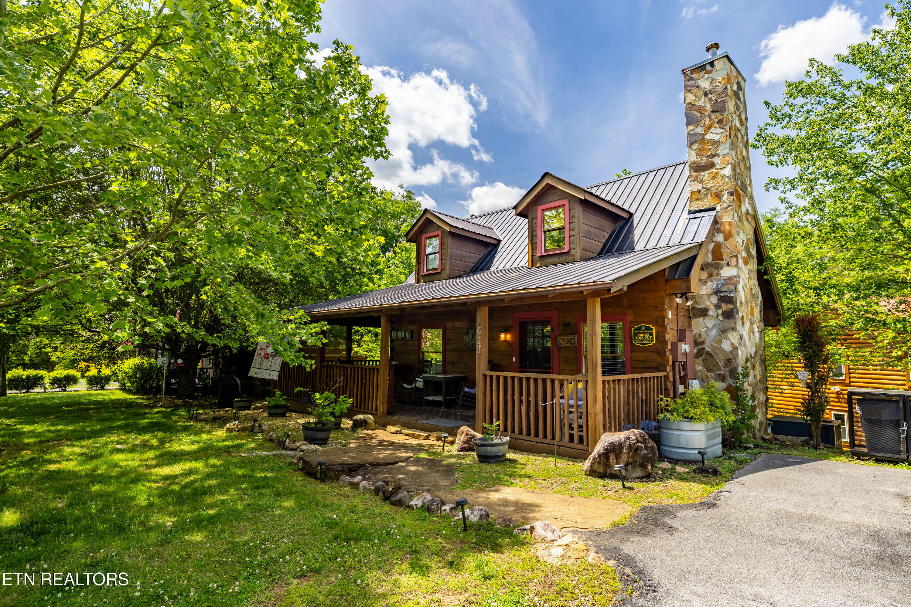 1017 Walini Way Sevierville TN 37876