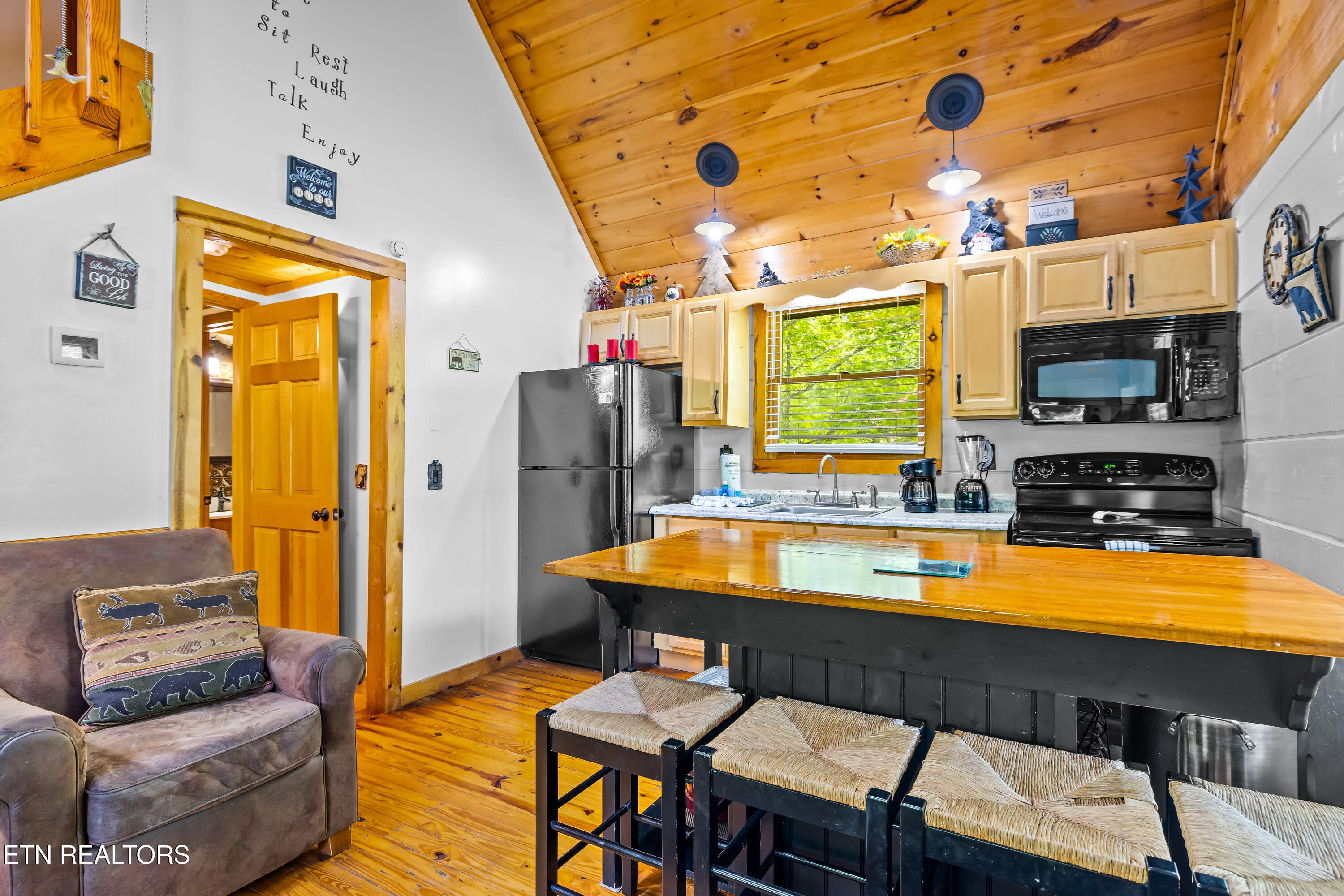 1017 Walini Way Sevierville TN 37876