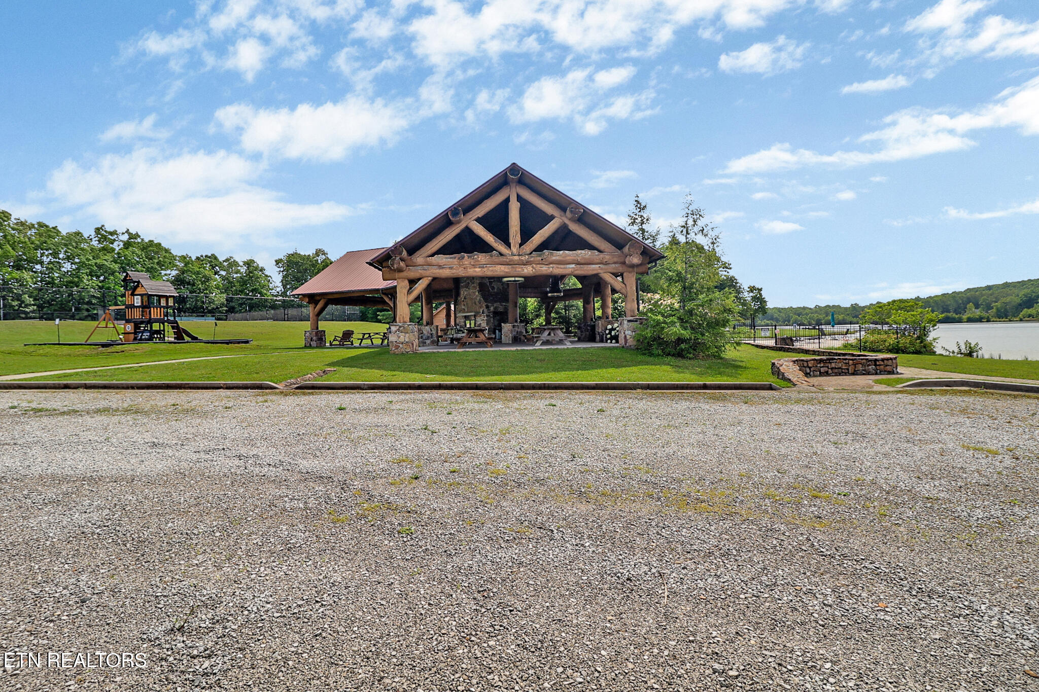 1201 Bridle Trail Spencer TN 38585