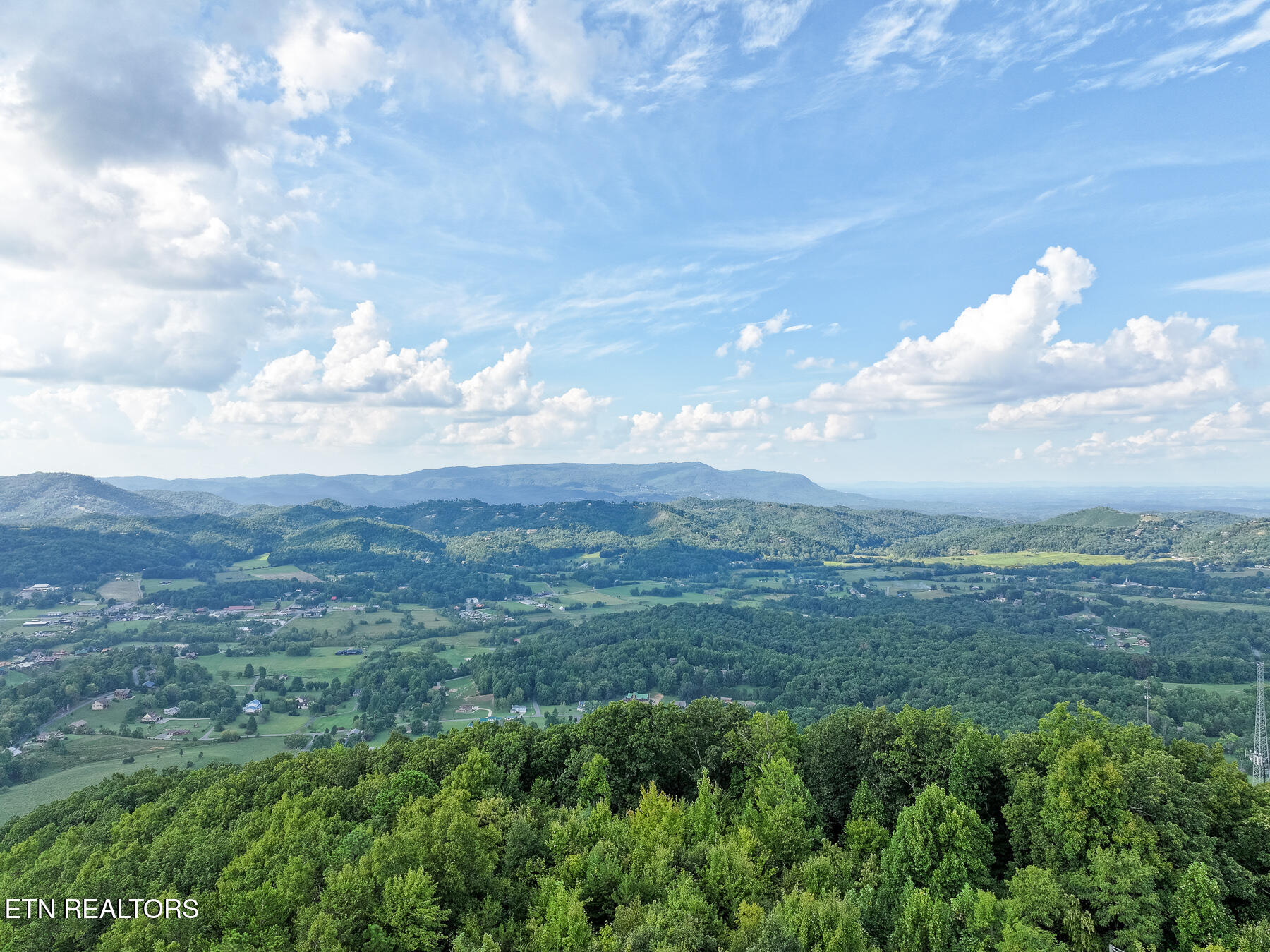 3085 Perry Circle Road Sevierville TN 37862