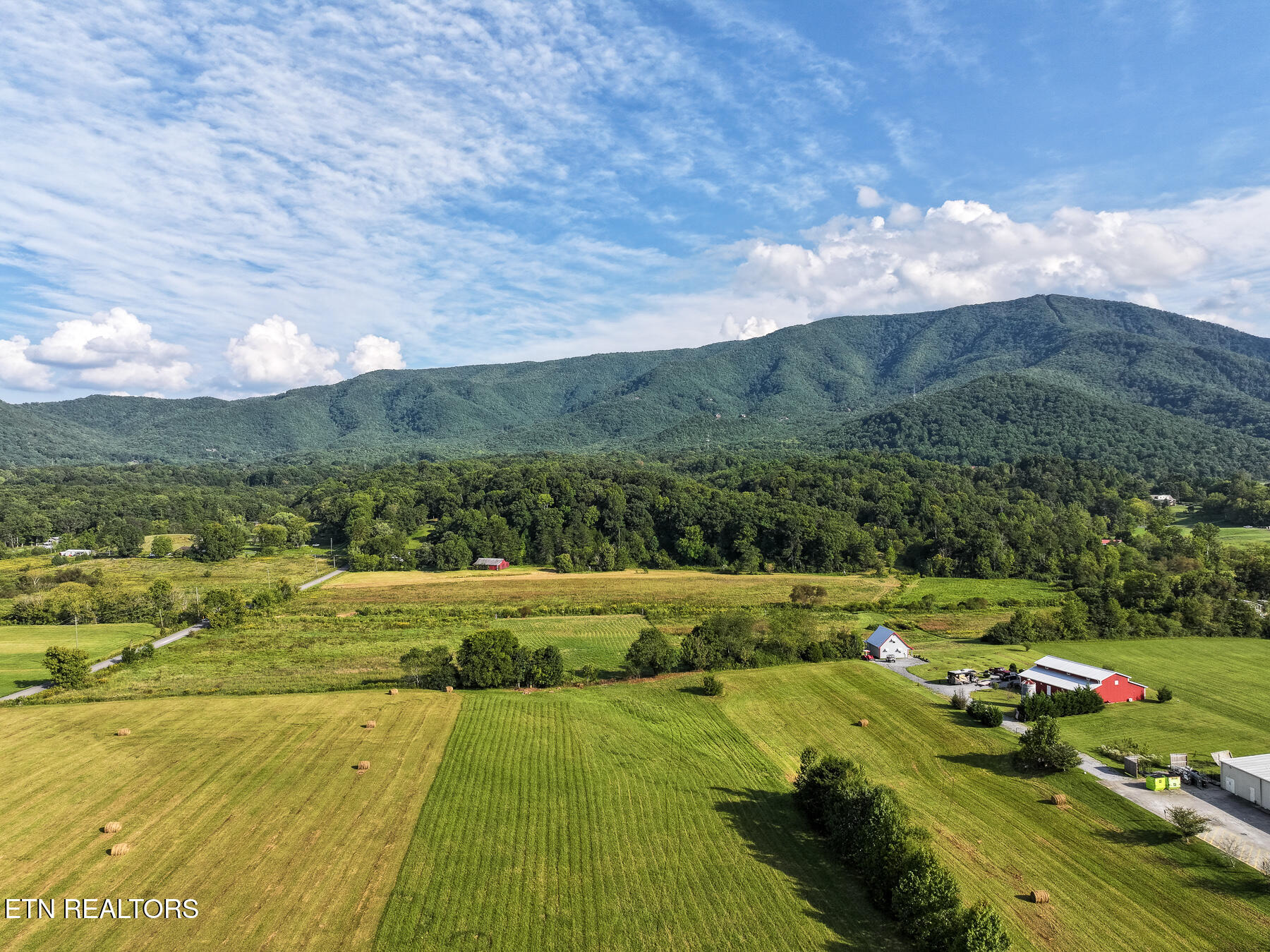 3085 Perry Circle Road Sevierville TN 37862