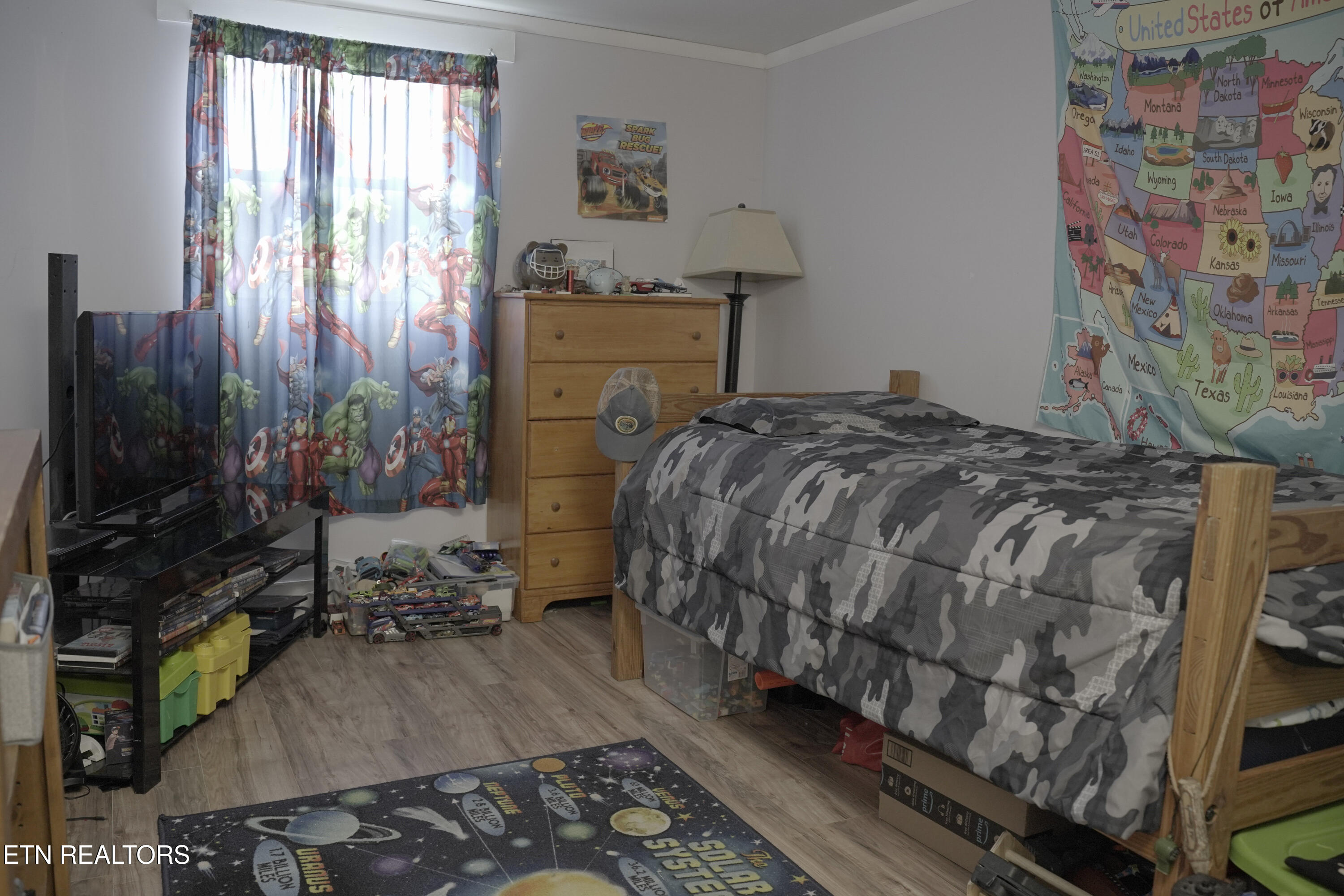 637 W Outer Drive Oak Ridge TN 37830