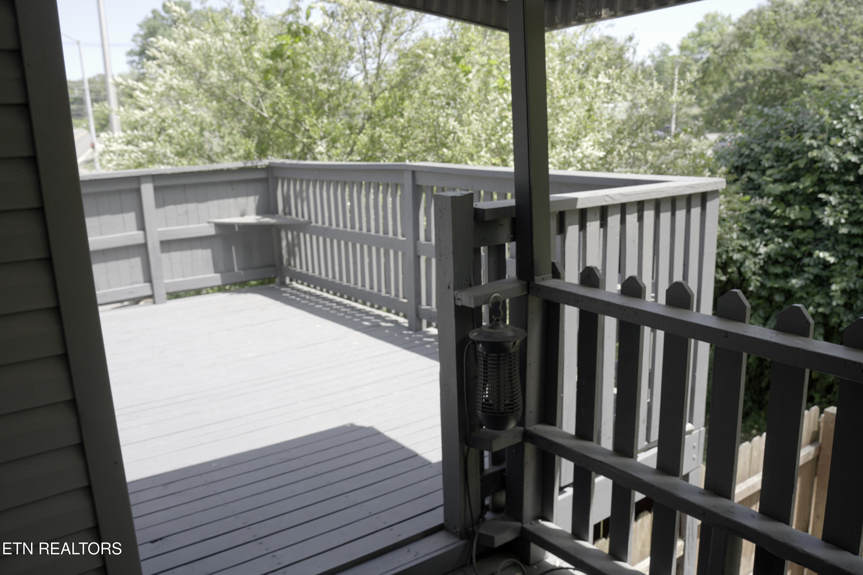 637 W Outer Drive Oak Ridge TN 37830