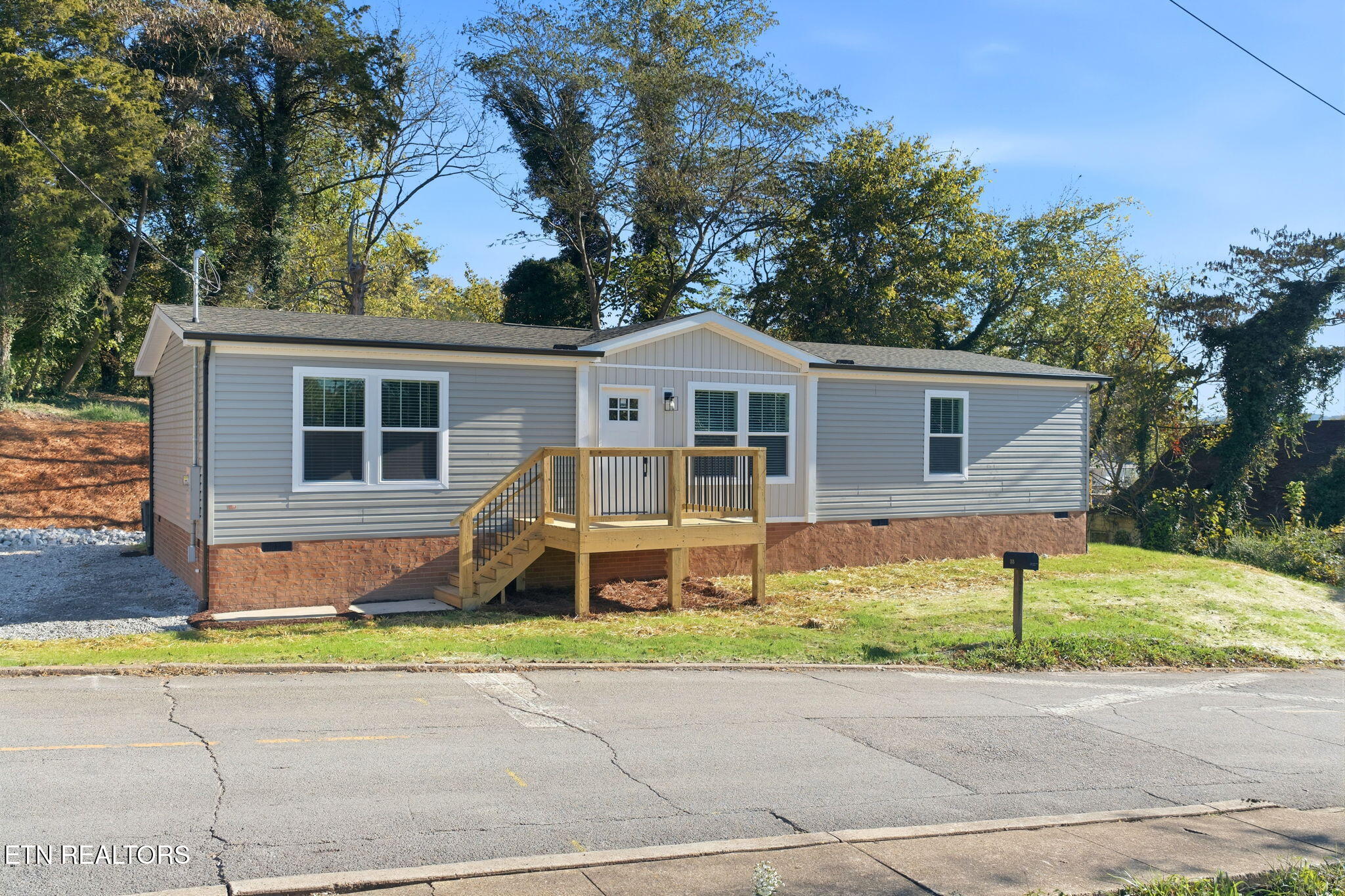 335 W Broad Street Clinton TN 37716