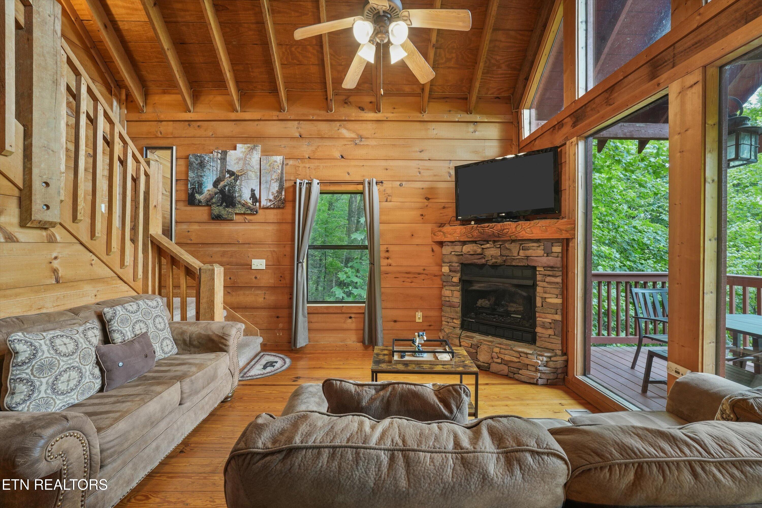 1322 Ridgefield Drive Sevierville TN 37876