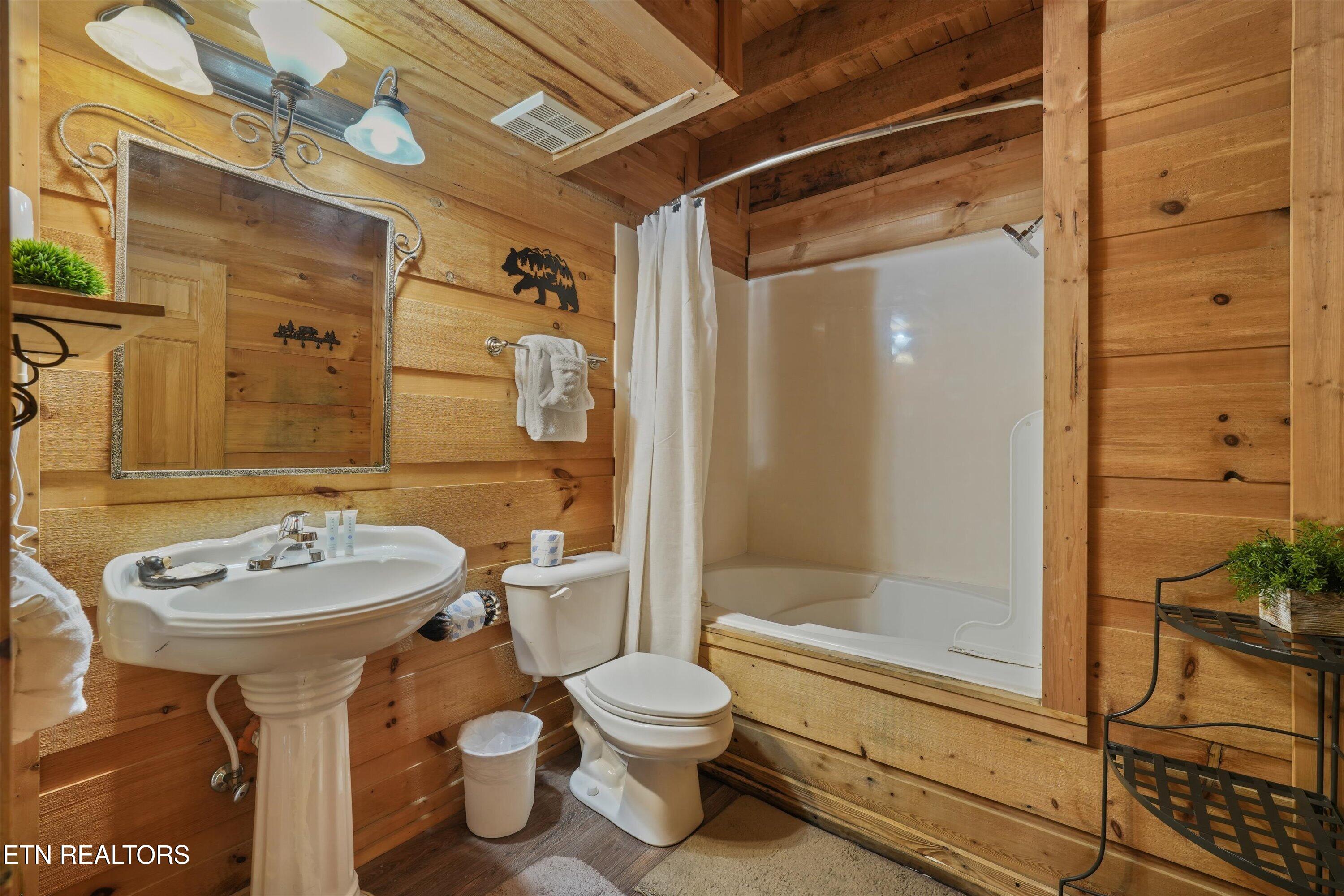 1322 Ridgefield Drive Sevierville TN 37876