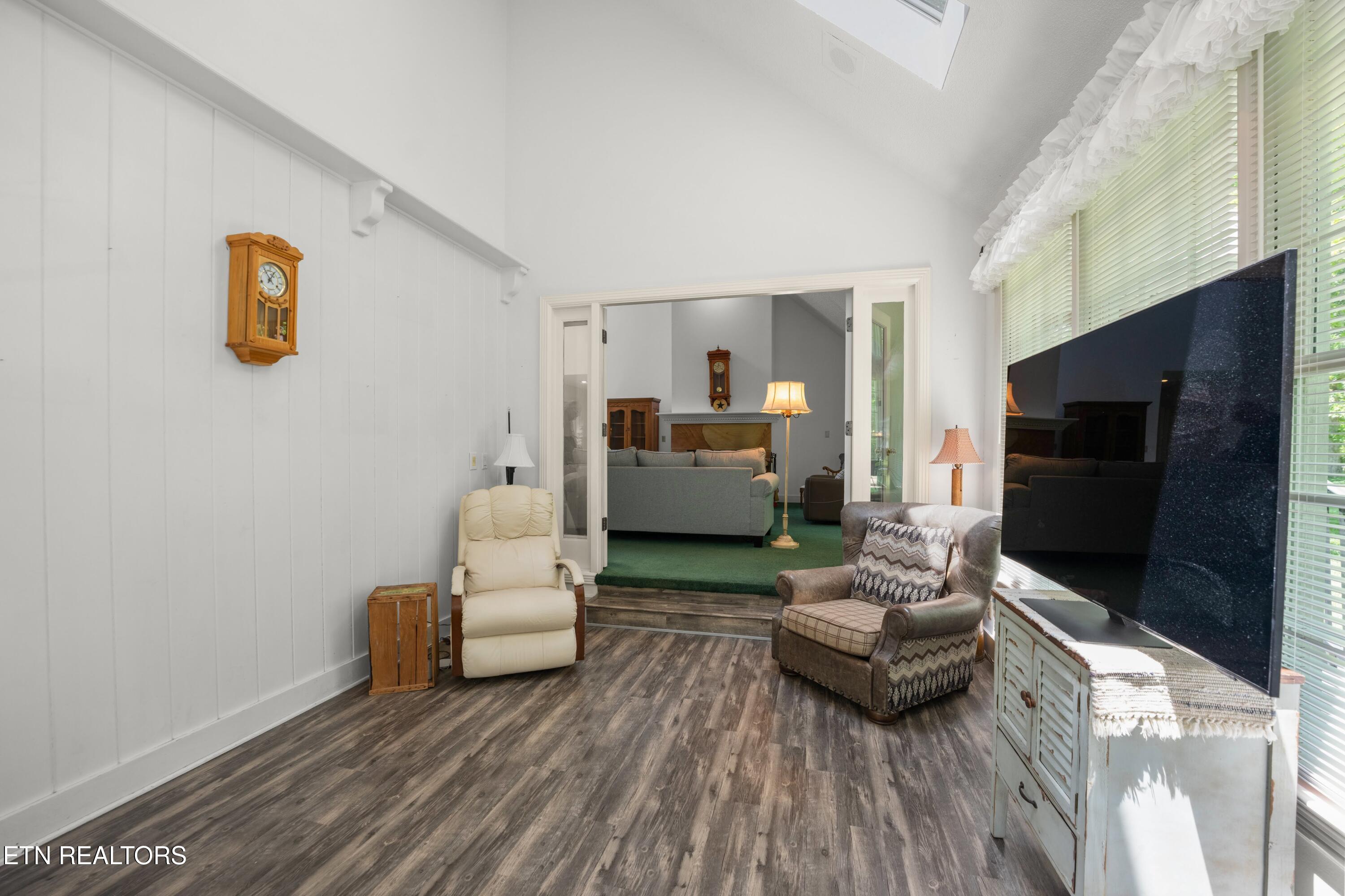 15 Cloverdale Circle Crossville TN 38558