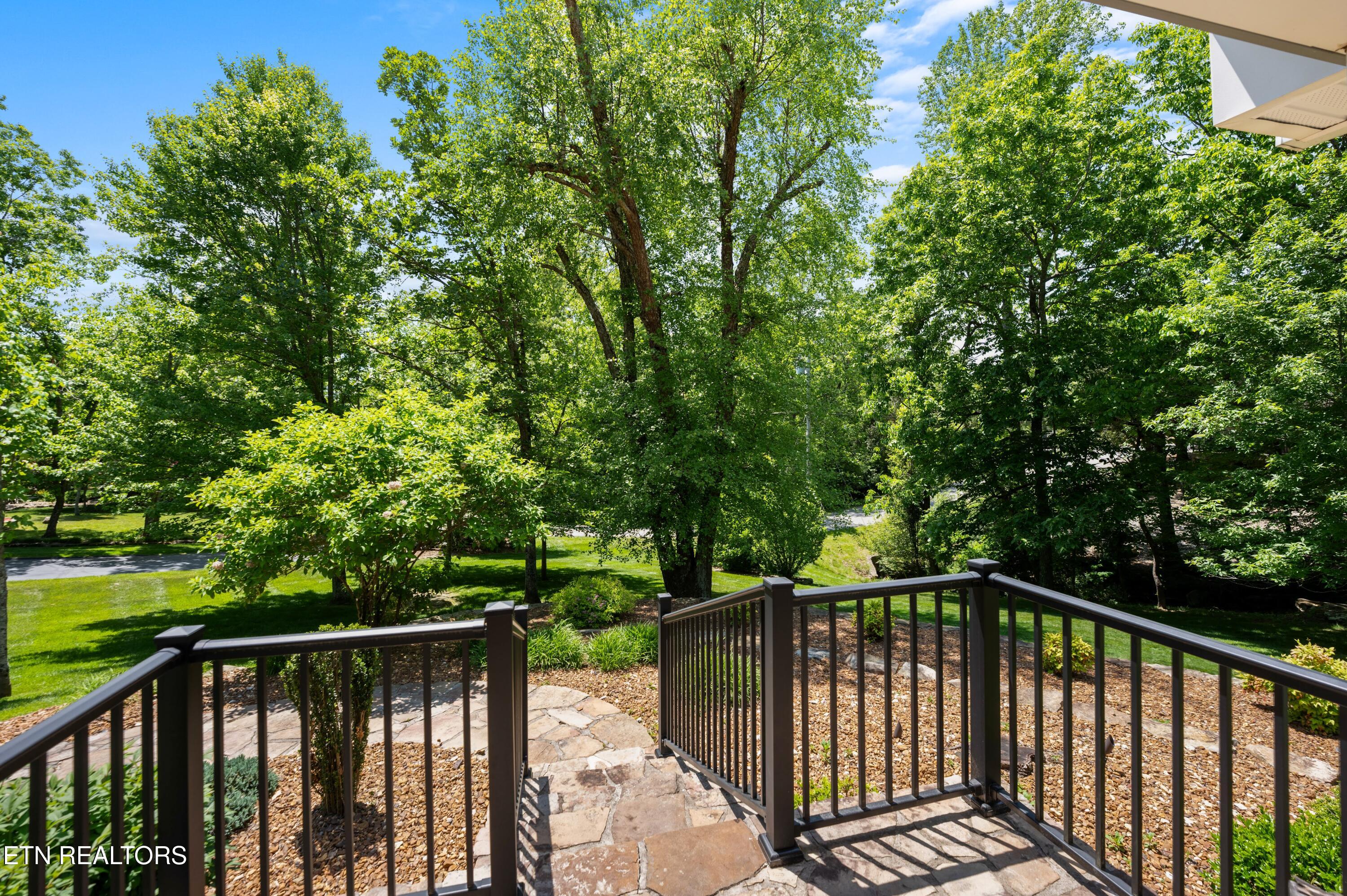 15 Cloverdale Circle Crossville TN 38558