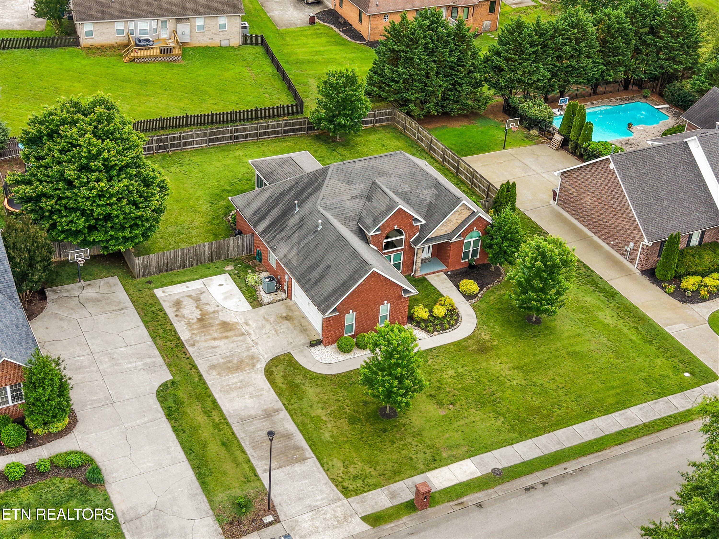 1614 Lindenhall Drive Alcoa TN 37701