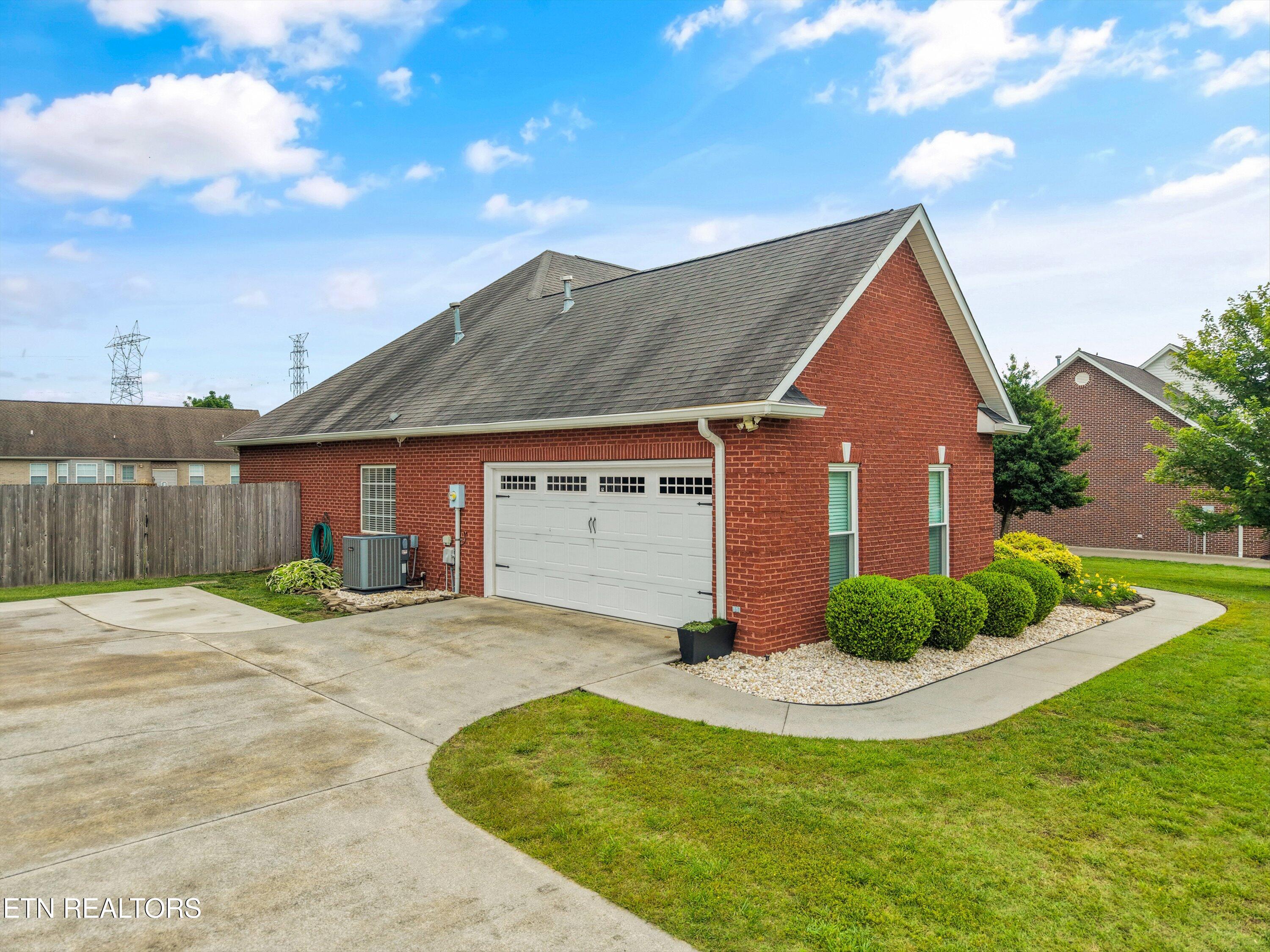 1614 Lindenhall Drive Alcoa TN 37701