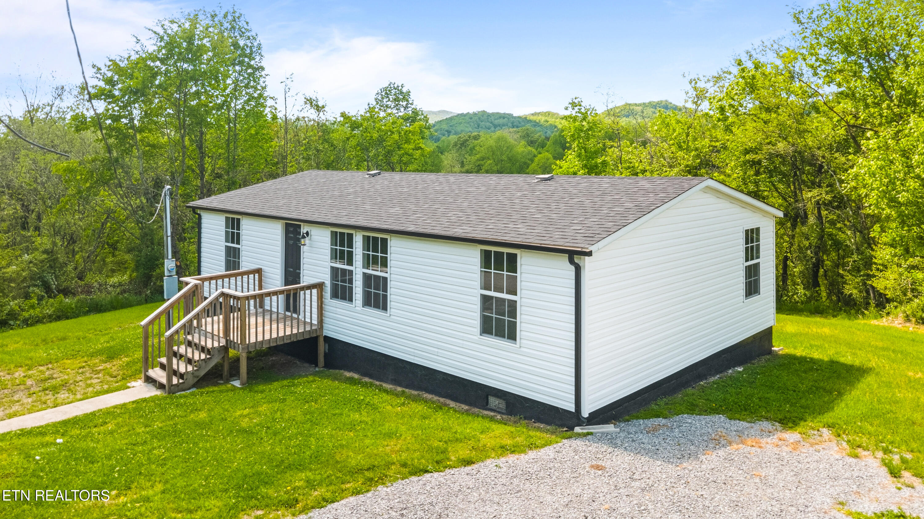 1958 Branam Hill Road Jellico TN 37762