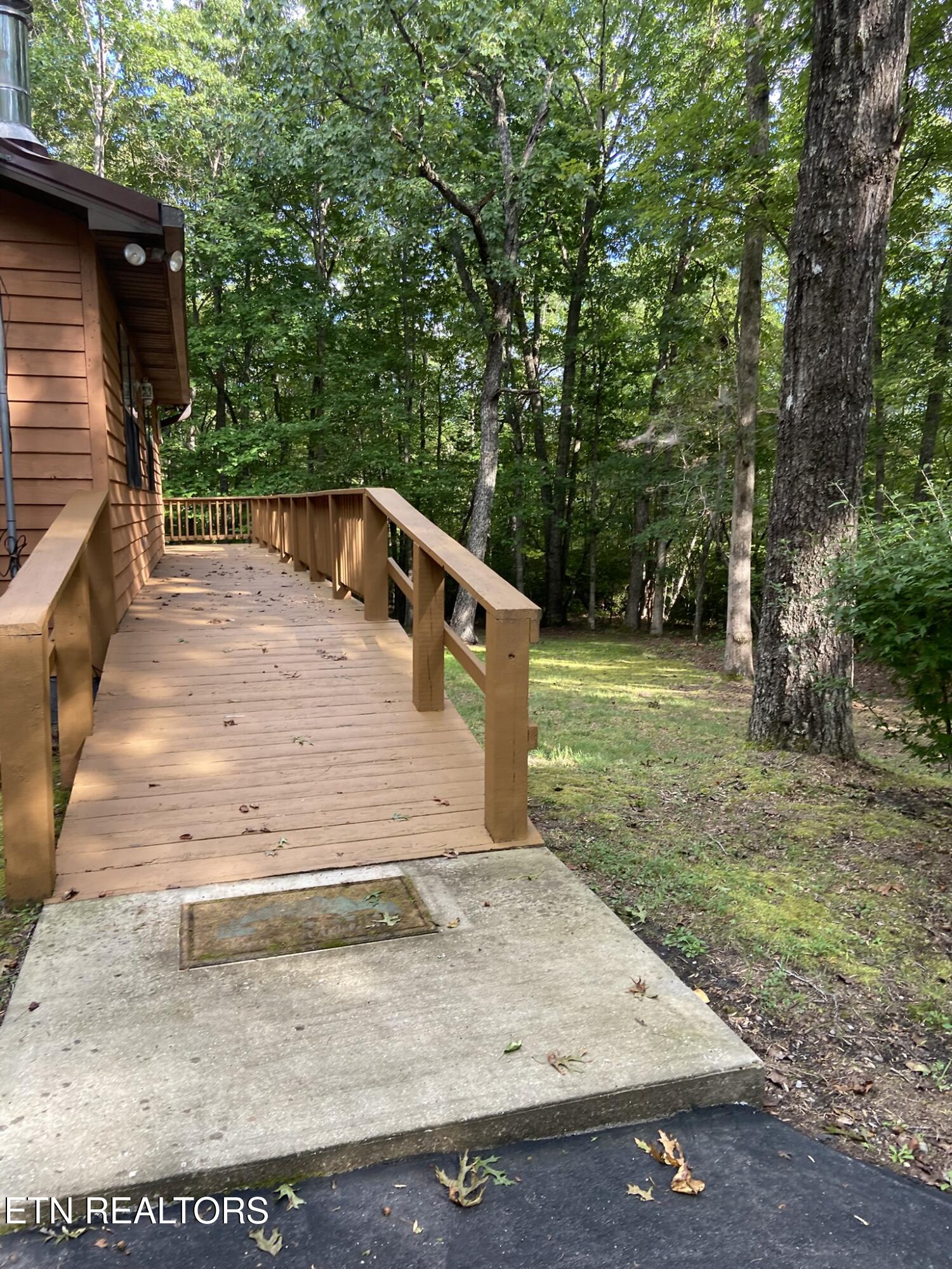 1729 Huckleberry Road Monterey TN 38574
