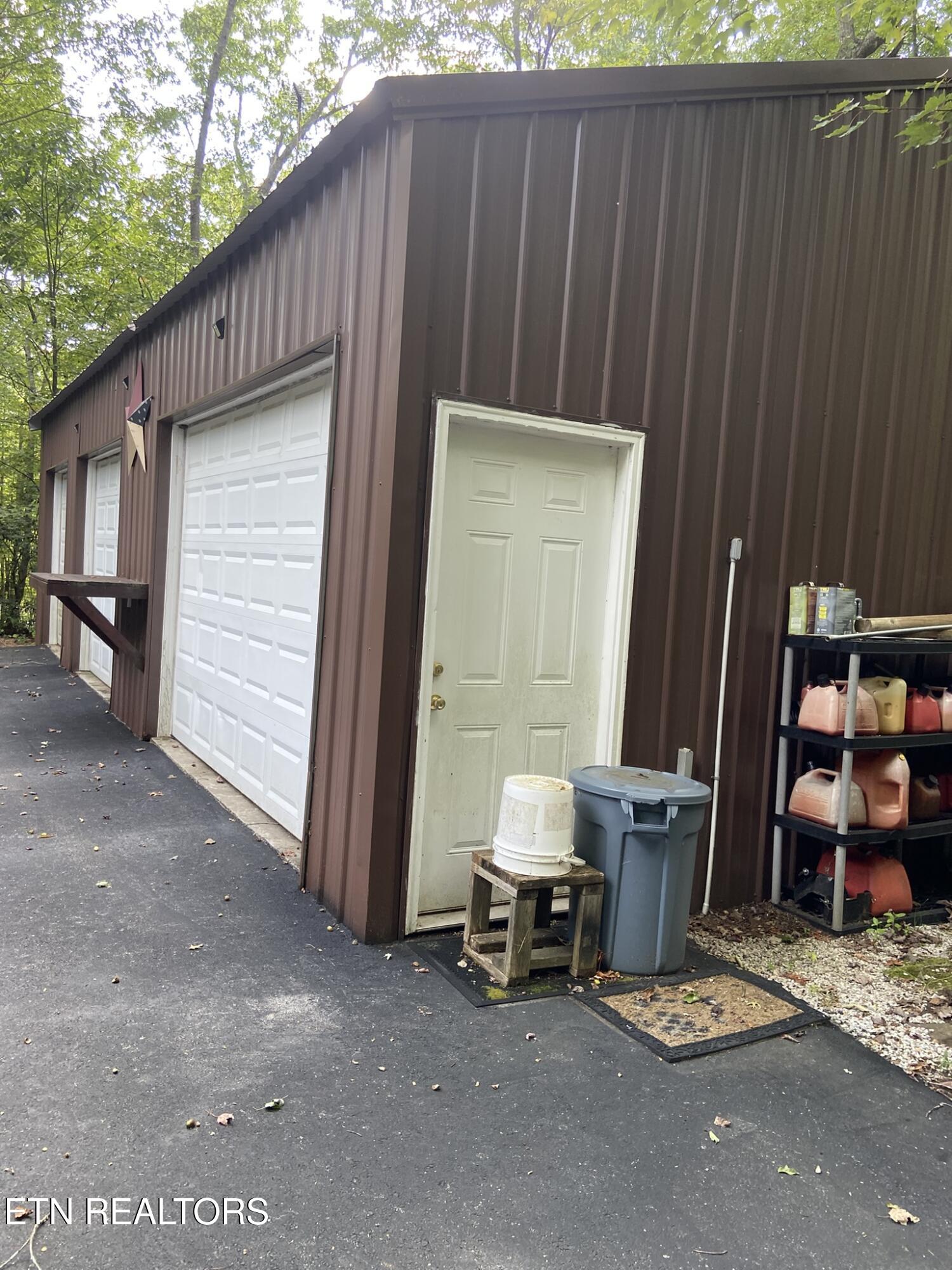 1729 Huckleberry Road Monterey TN 38574