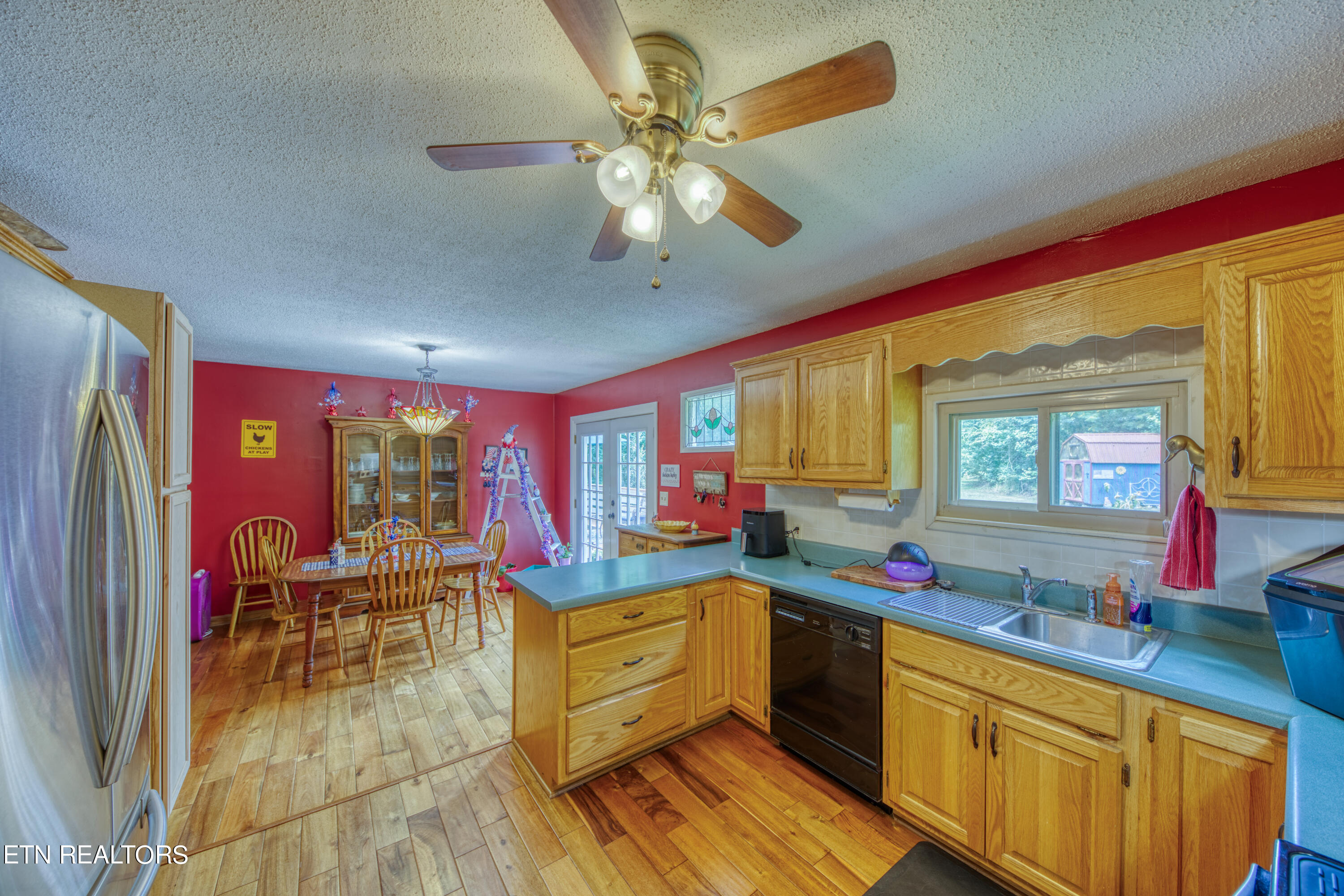 713 Pine Ridge Road Clinton TN 37716