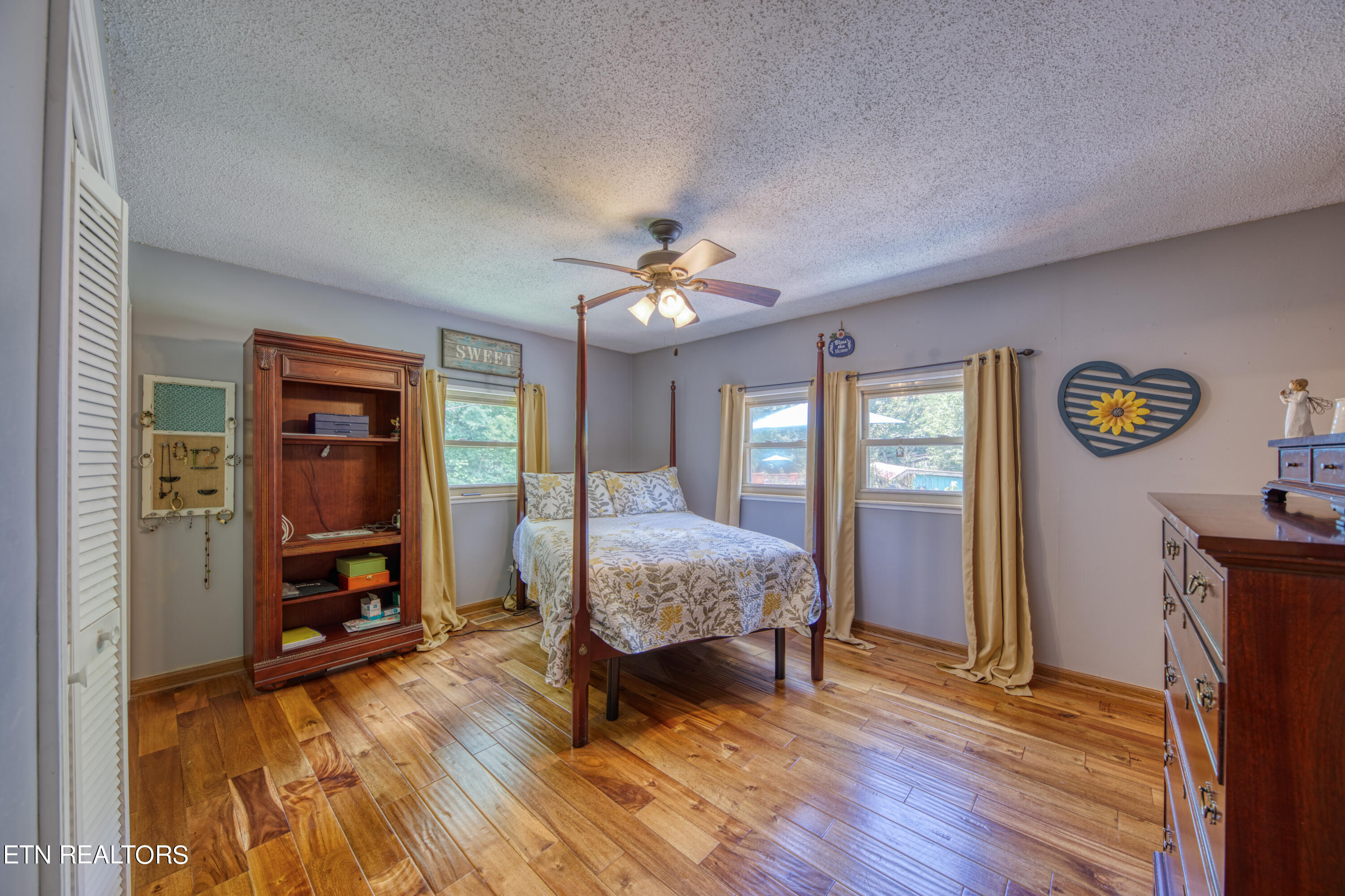 713 Pine Ridge Road Clinton TN 37716