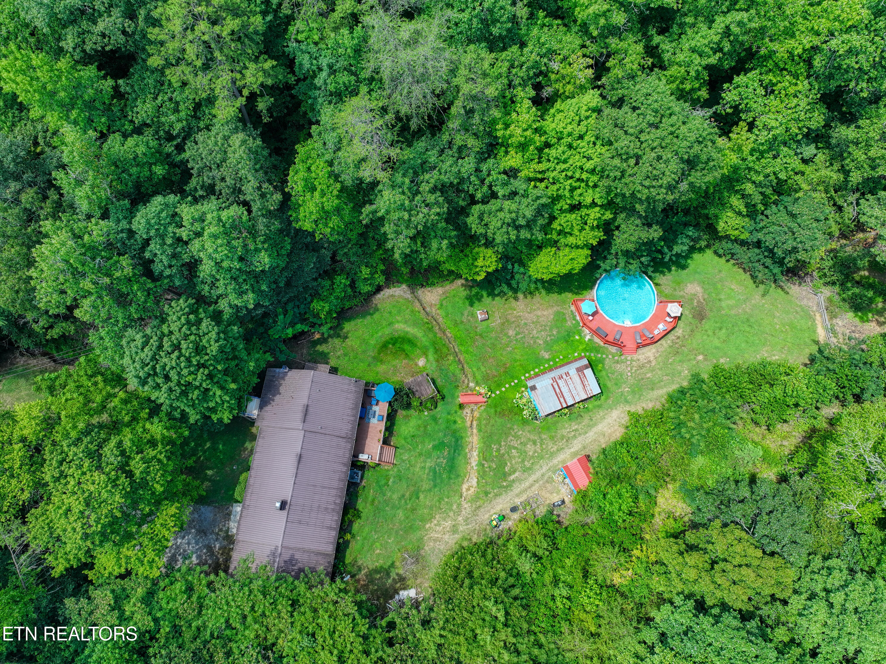 713 Pine Ridge Road Clinton TN 37716
