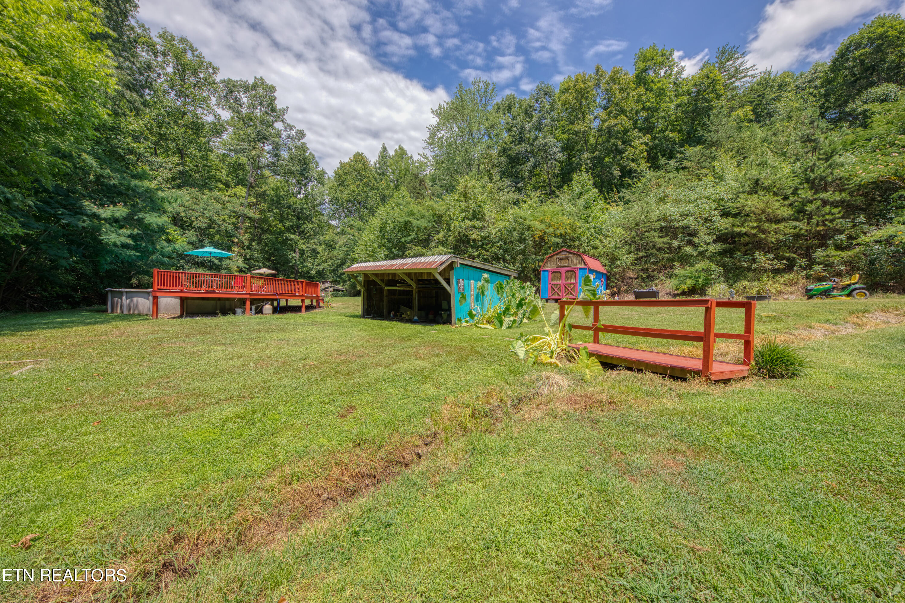 713 Pine Ridge Road Clinton TN 37716