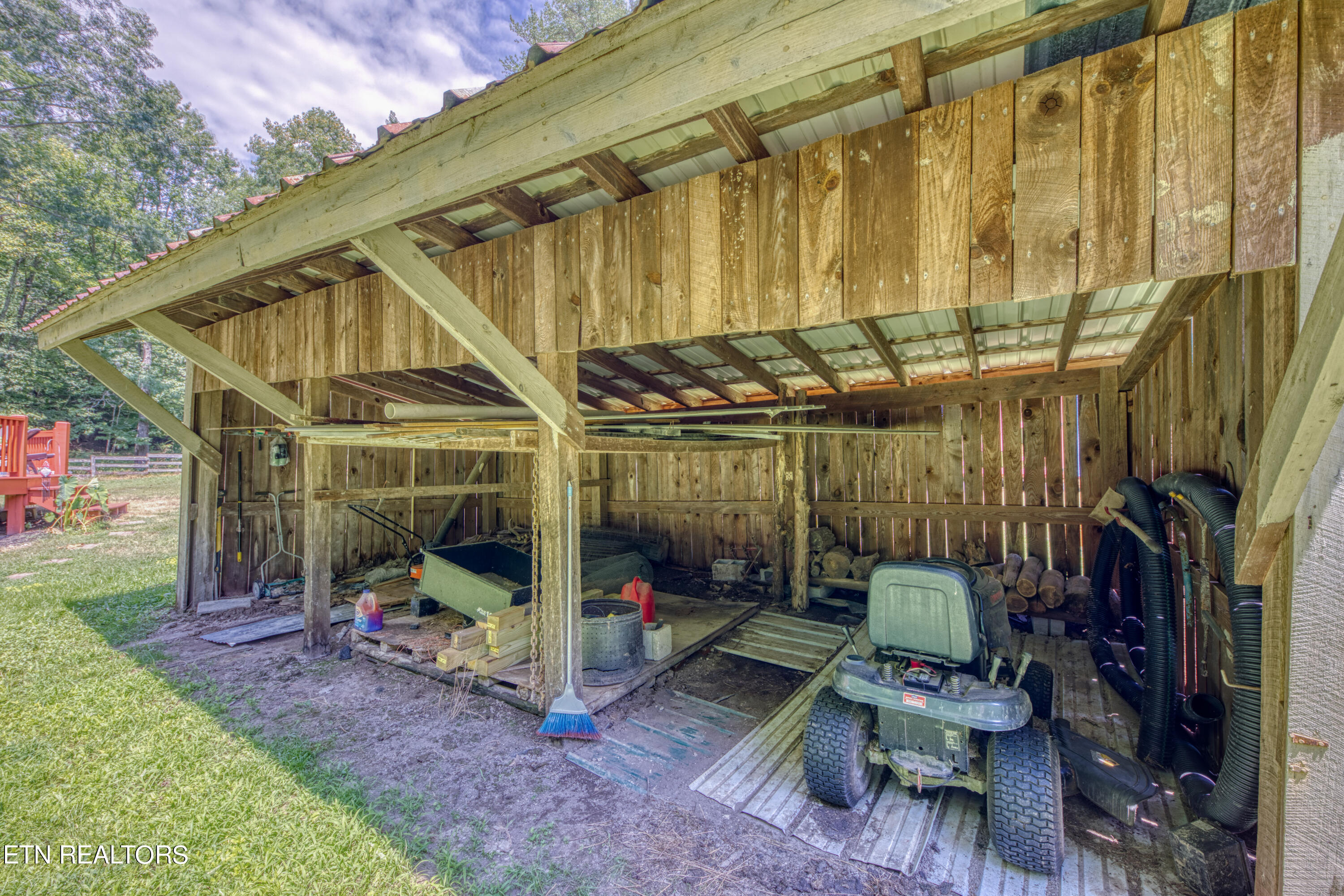 713 Pine Ridge Road Clinton TN 37716