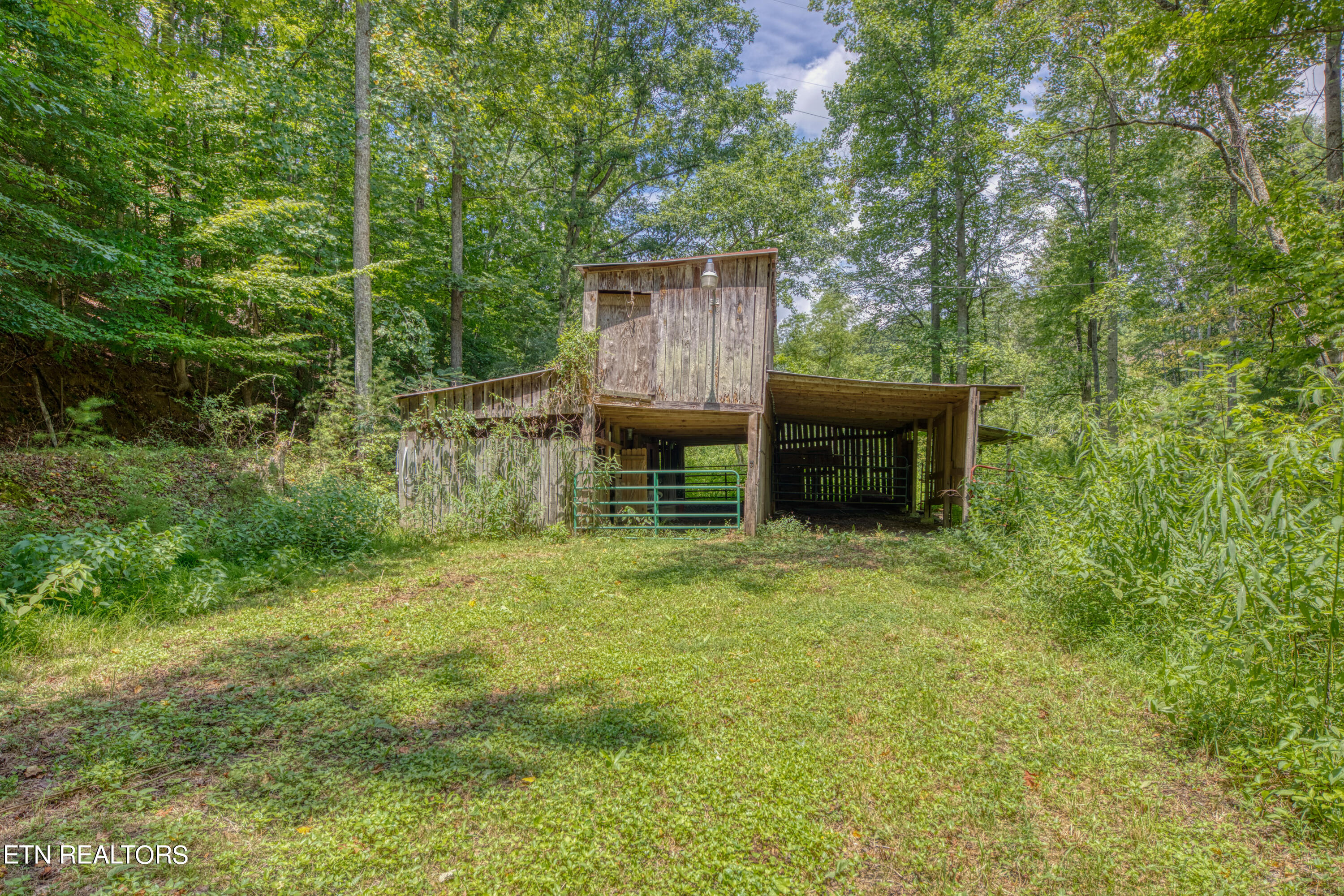 713 Pine Ridge Road Clinton TN 37716