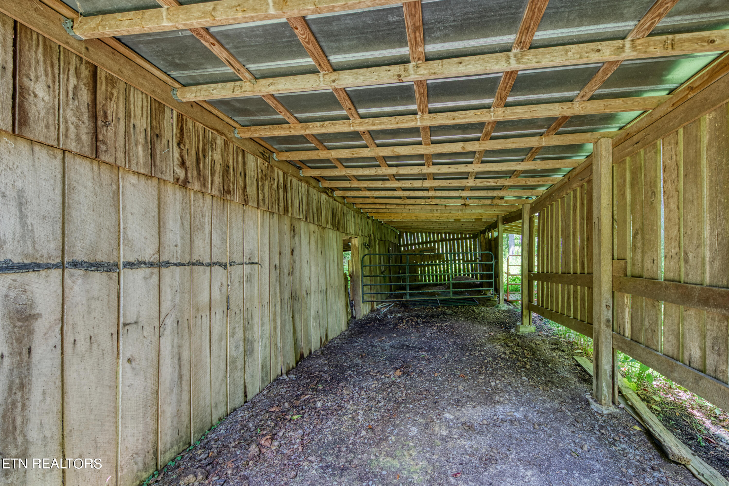 713 Pine Ridge Road Clinton TN 37716