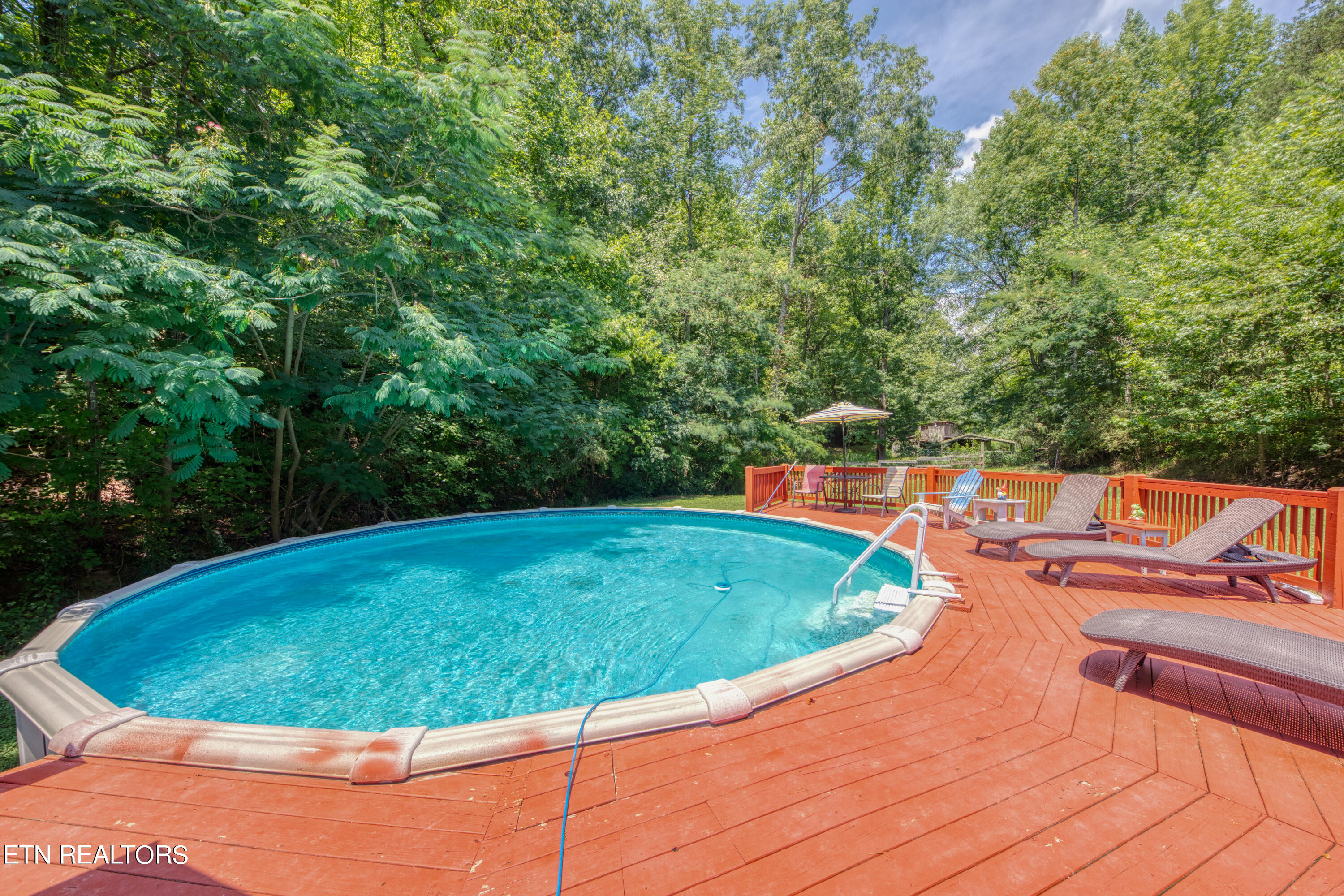 713 Pine Ridge Road Clinton TN 37716
