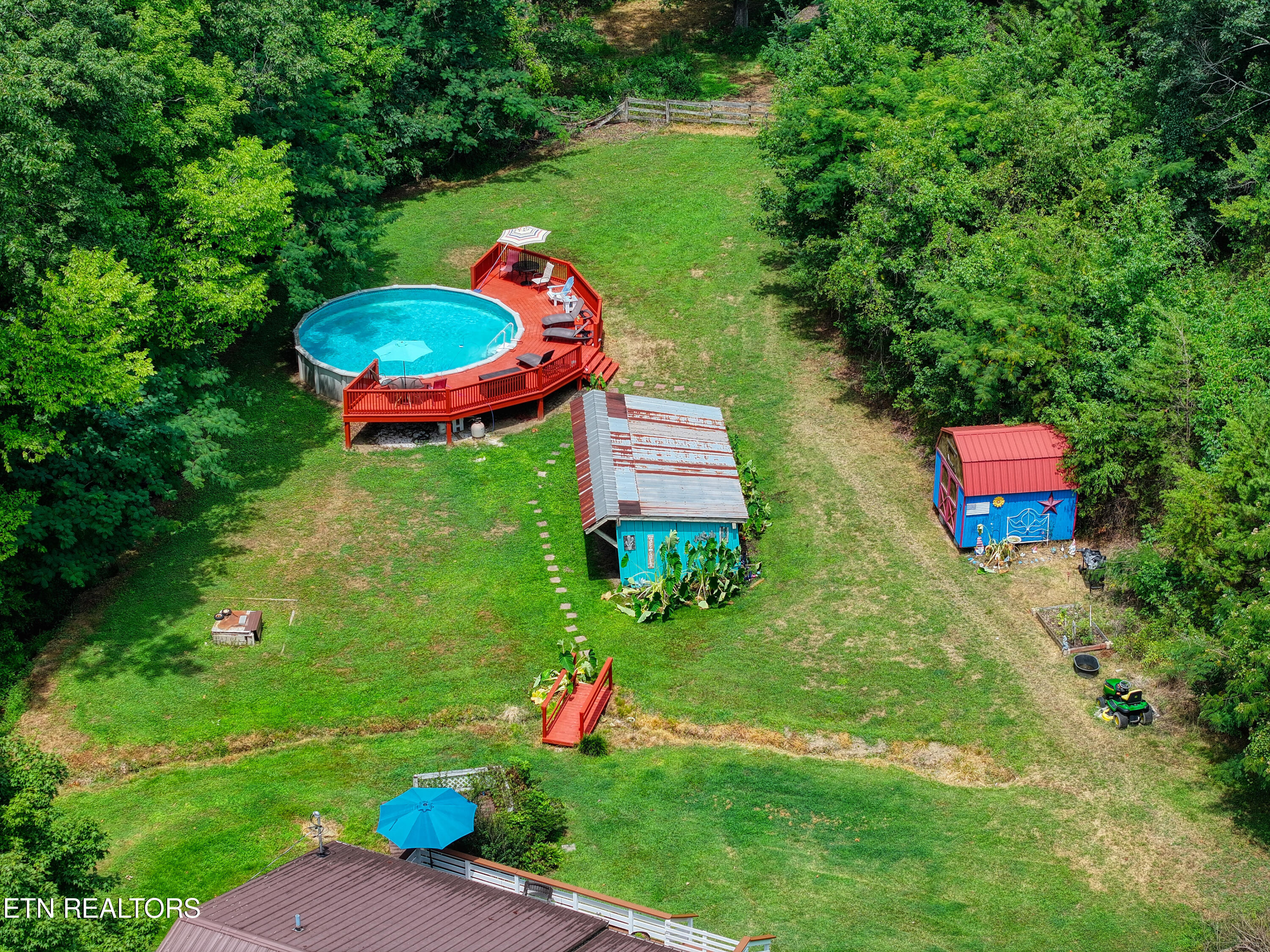 713 Pine Ridge Road Clinton TN 37716