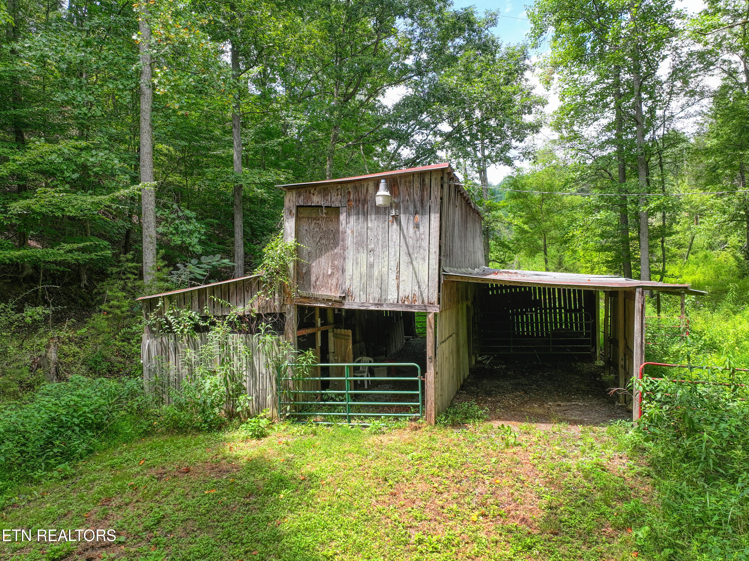 713 Pine Ridge Road Clinton TN 37716