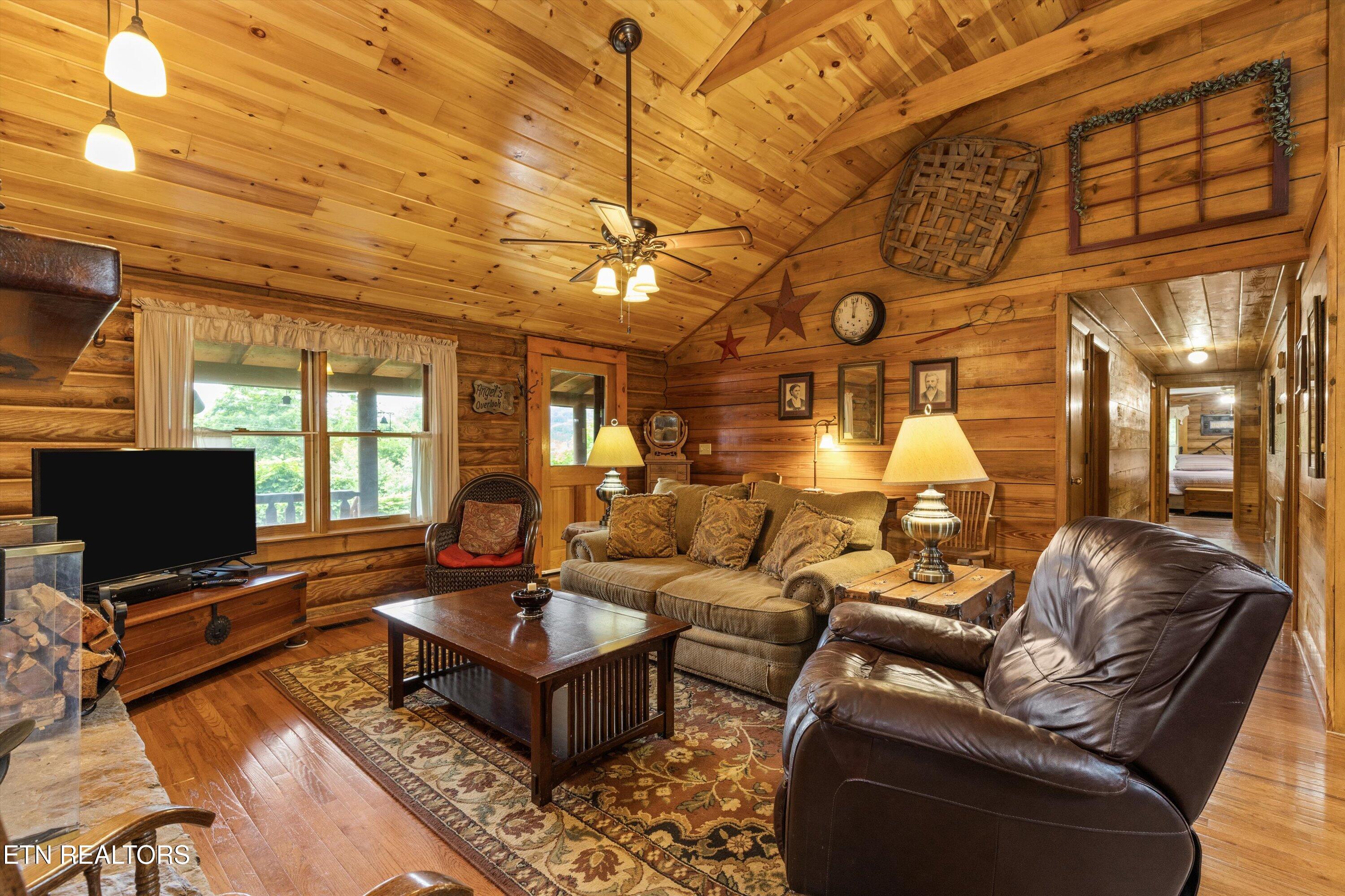 3114 Hatcher Top Road Sevierville TN 37862